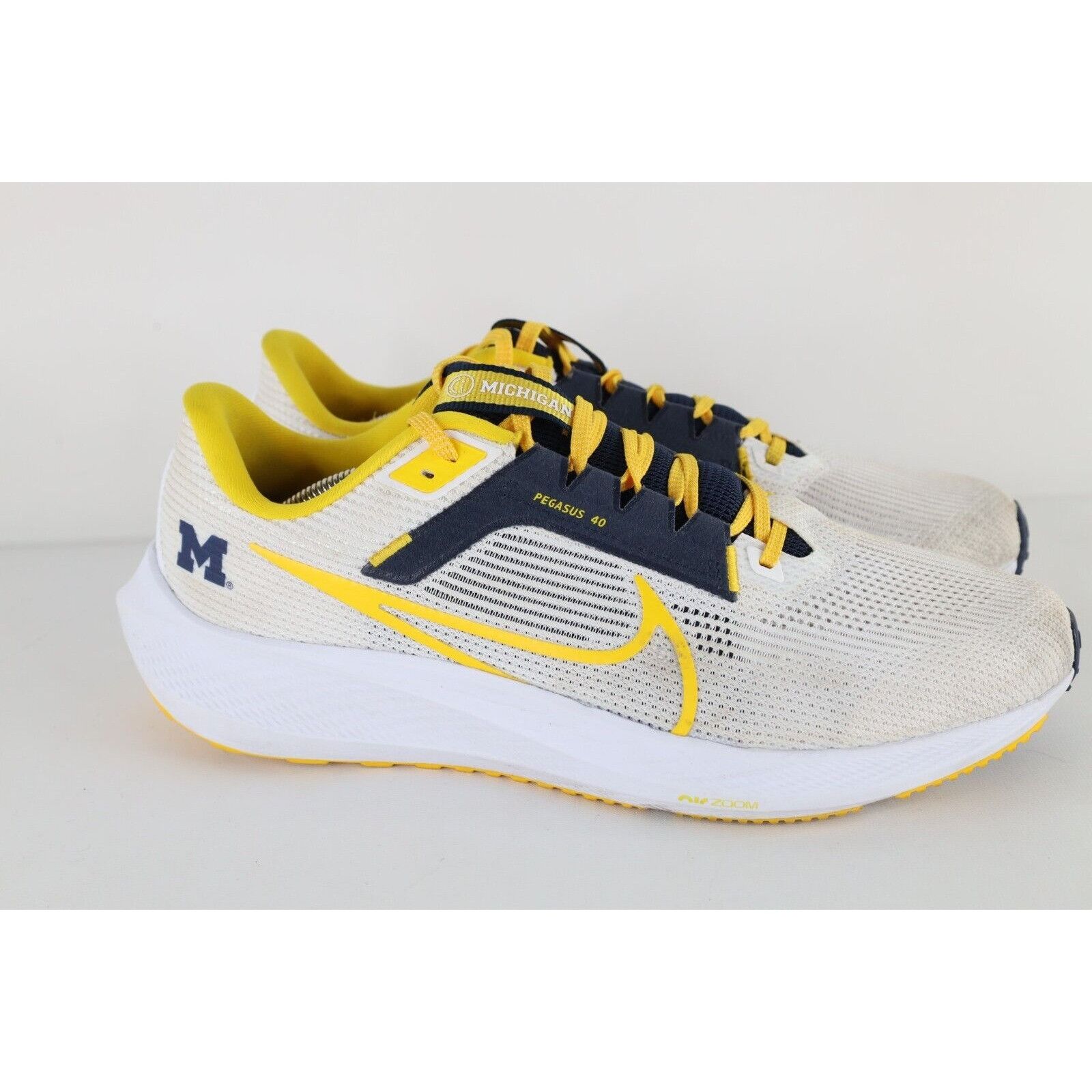 Nike Nike Team Issued University of Michigan Pegasus Shoes Size US 12 / EU 45 - 4 Thumbnail