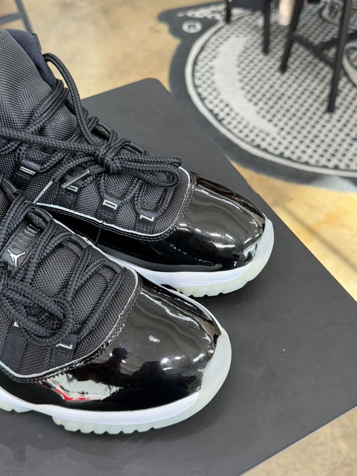 Jordan Brand Air Jordan 11 Jubilee 25th Anniversary Size 10.5 (2020) Size US 10.5 / EU 43-44 - 8 Thumbnail