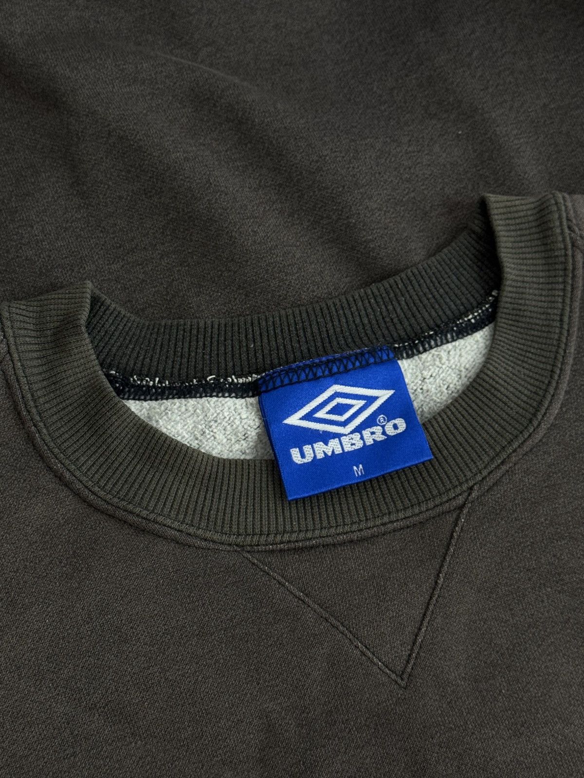 Umbro Vintage 90s Umbro Manchester United Sharp Sweatshirt Size US M / EU 48-50 / 2 - 19 Thumbnail