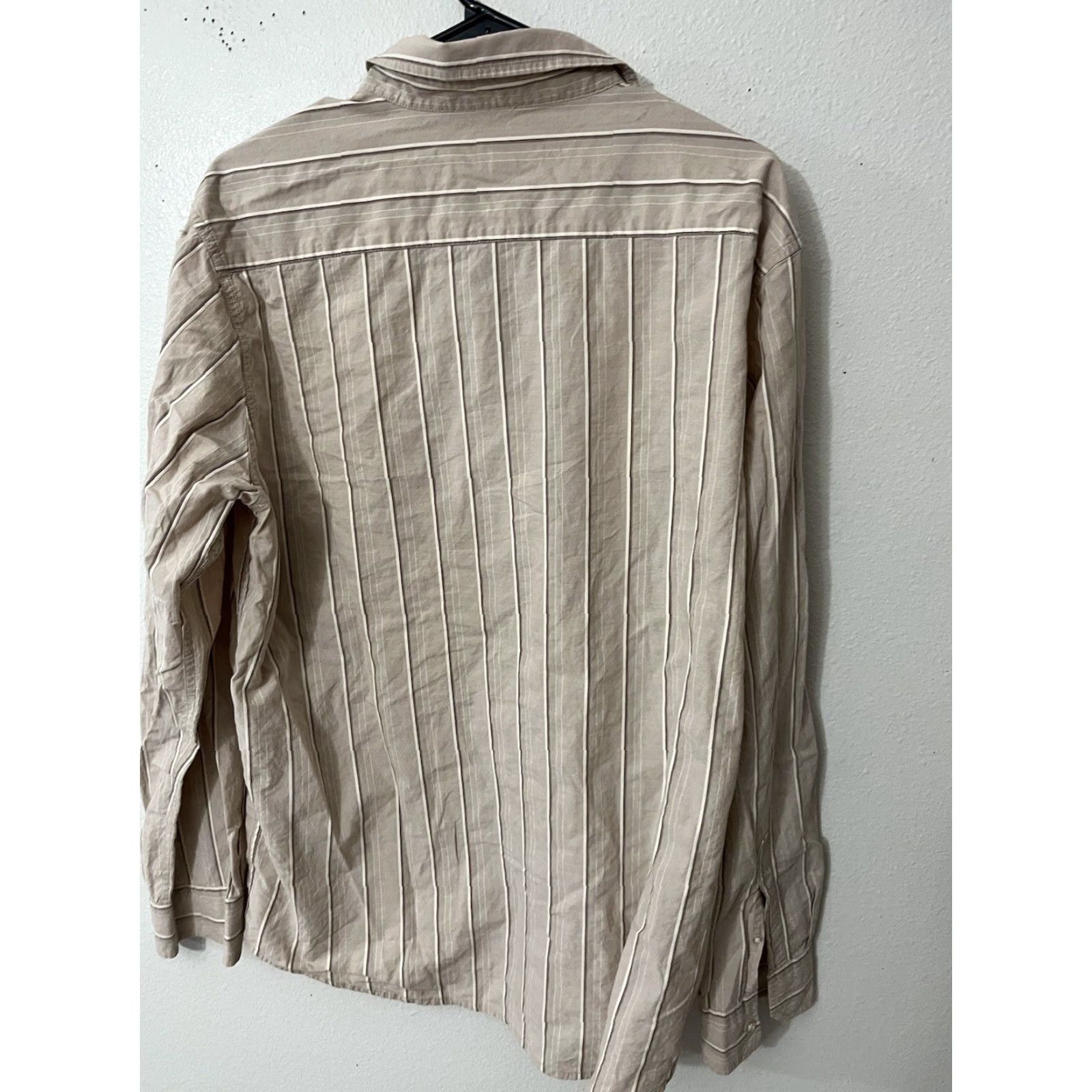 American Eagle Outfitters American Eagle Outfitters Shirt Mens Large Beige Striped Long Sleeve Button-Down Size US L / EU 52-54 / 3 - 3 Thumbnail