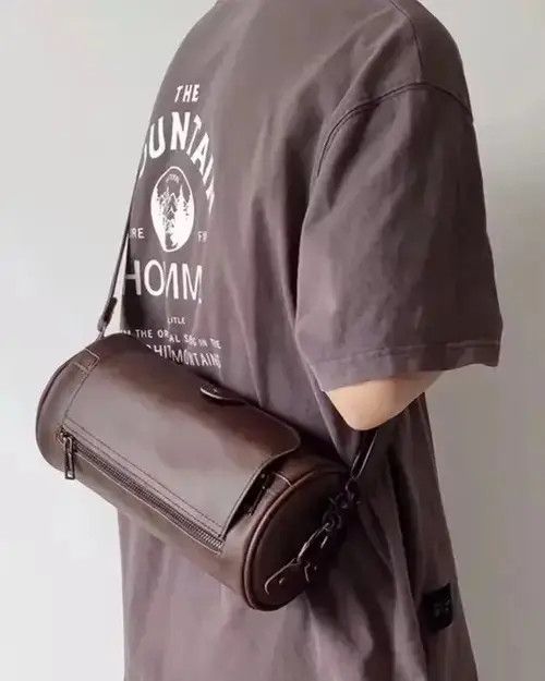 Japanese Brand Fashion 90s pu leather shoulder barrel bag vintage Size ONE SIZE - 2 Thumbnail