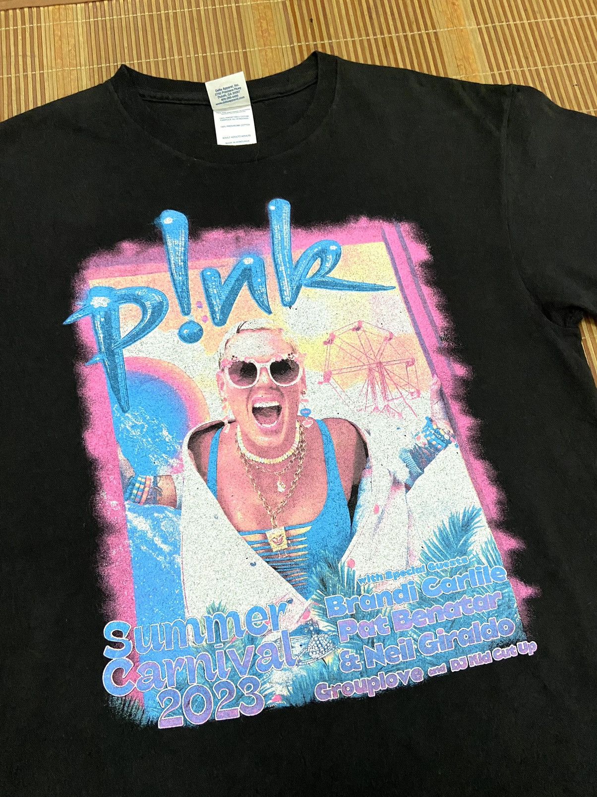 Band Tees PINK SUMMER CARNIVAL 2023 Size US M / EU 48-50 / 2 - 13 Thumbnail