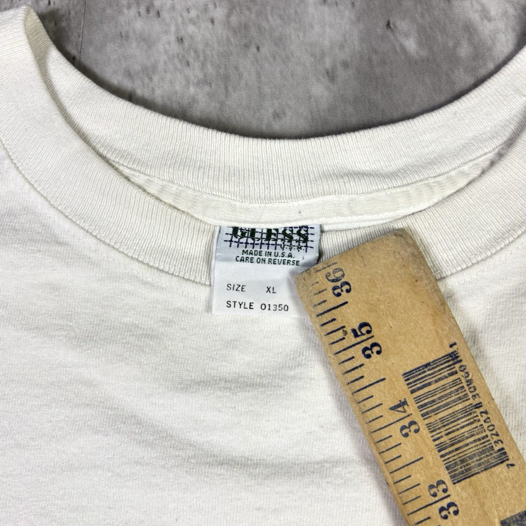 Guess VINTAGE GUESS T SHIRT White Oversized XL 90s Distressed Worn Crew Neck Short Sleeve Men Size US XL / EU 56 / 4 - 6 Thumbnail