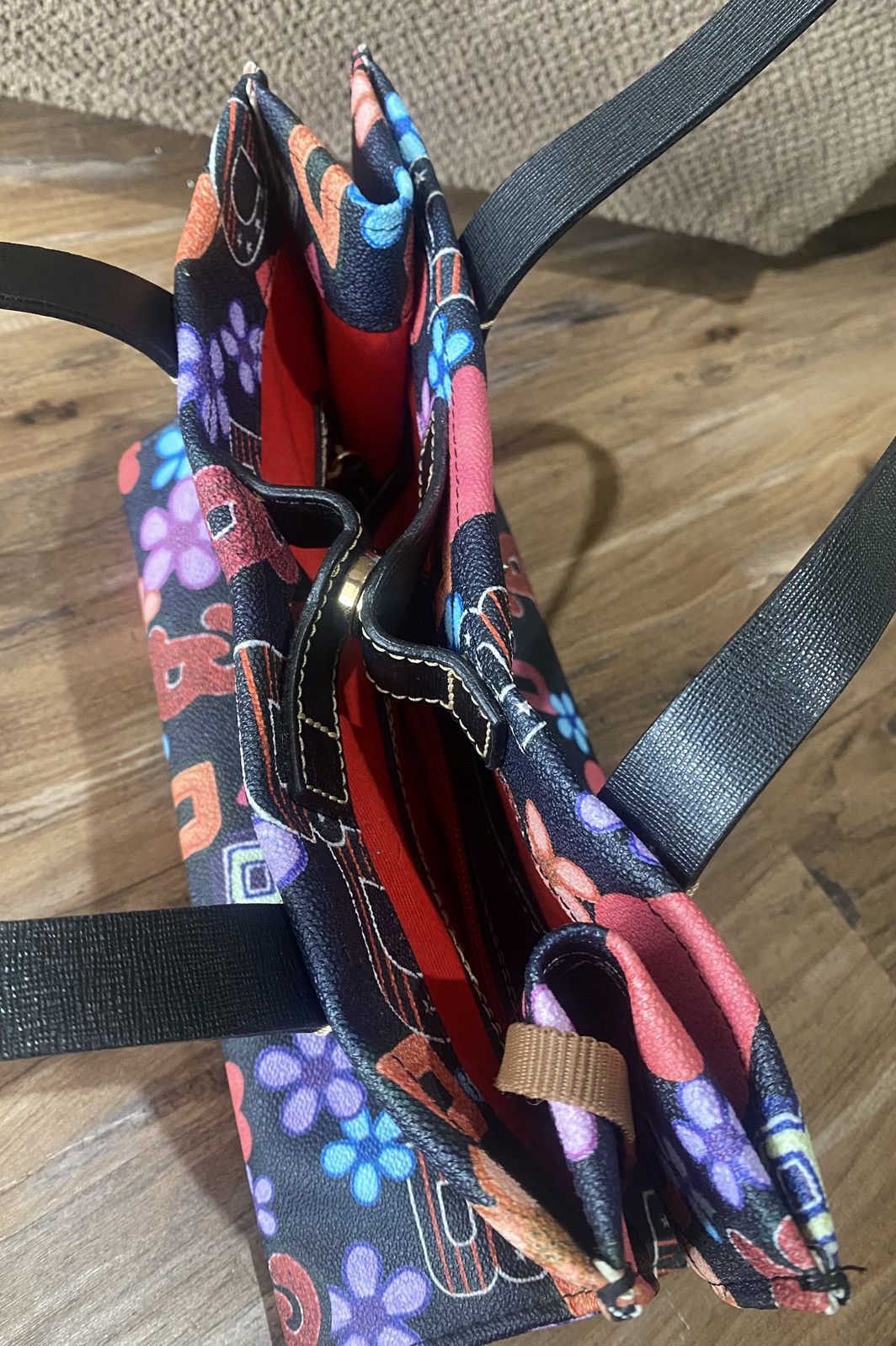Dooney & Bourke Dooney & Bourke multicolor letter purse! Size ONE SIZE - 5 Thumbnail