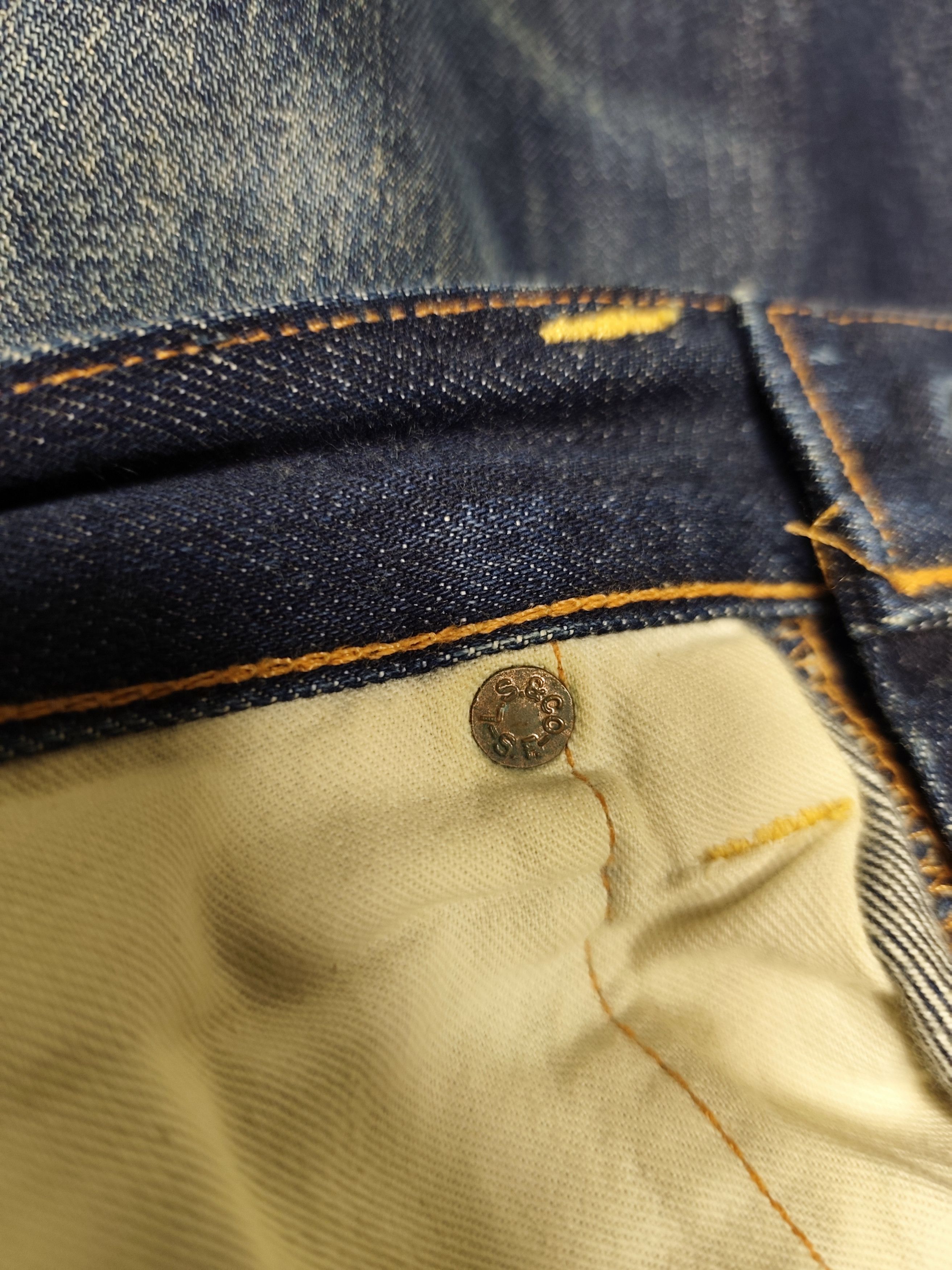 Levi's Vintage Levi's 501xx buckle back dark blue denim jeans Size US 32 / EU 48 - 13 Thumbnail