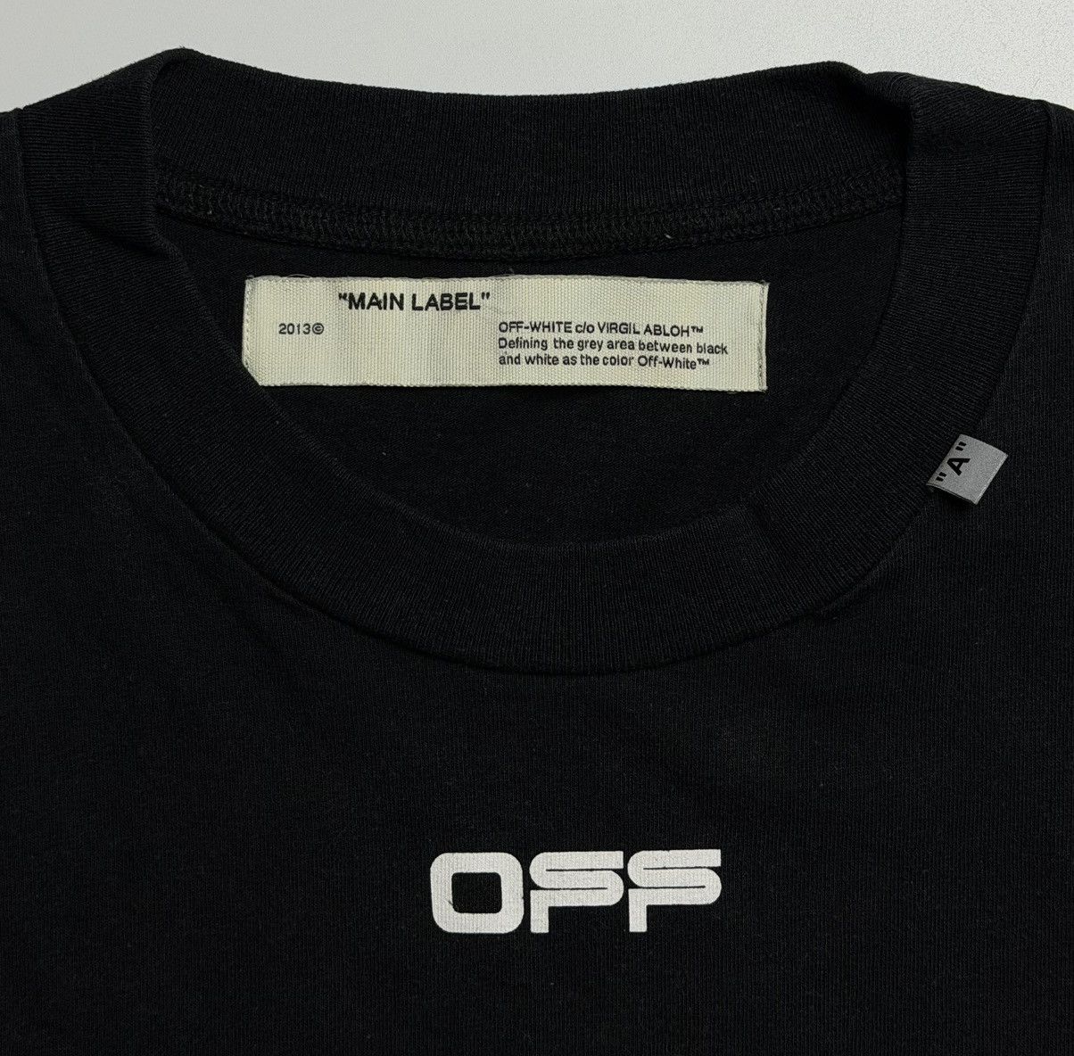 Off-White Off White - Caravaggio T-shirt Size US L / EU 52-54 / 3 - 12 Thumbnail