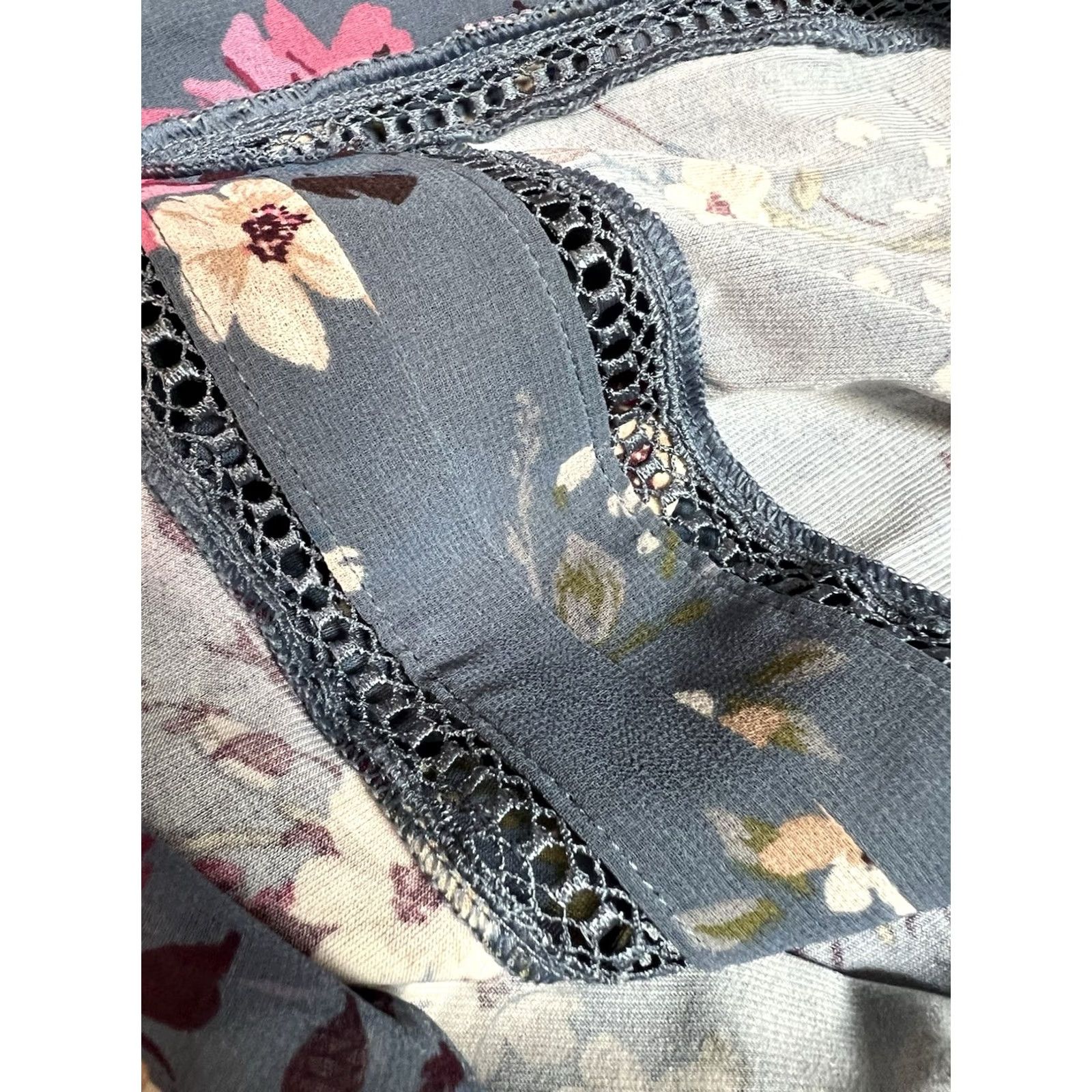 White House Black Market VINTAGE Romantic Soft Blue Floral Boho Blouse Feminine White House Black Market Large Size L / US 10 / IT 46 - 7 Thumbnail