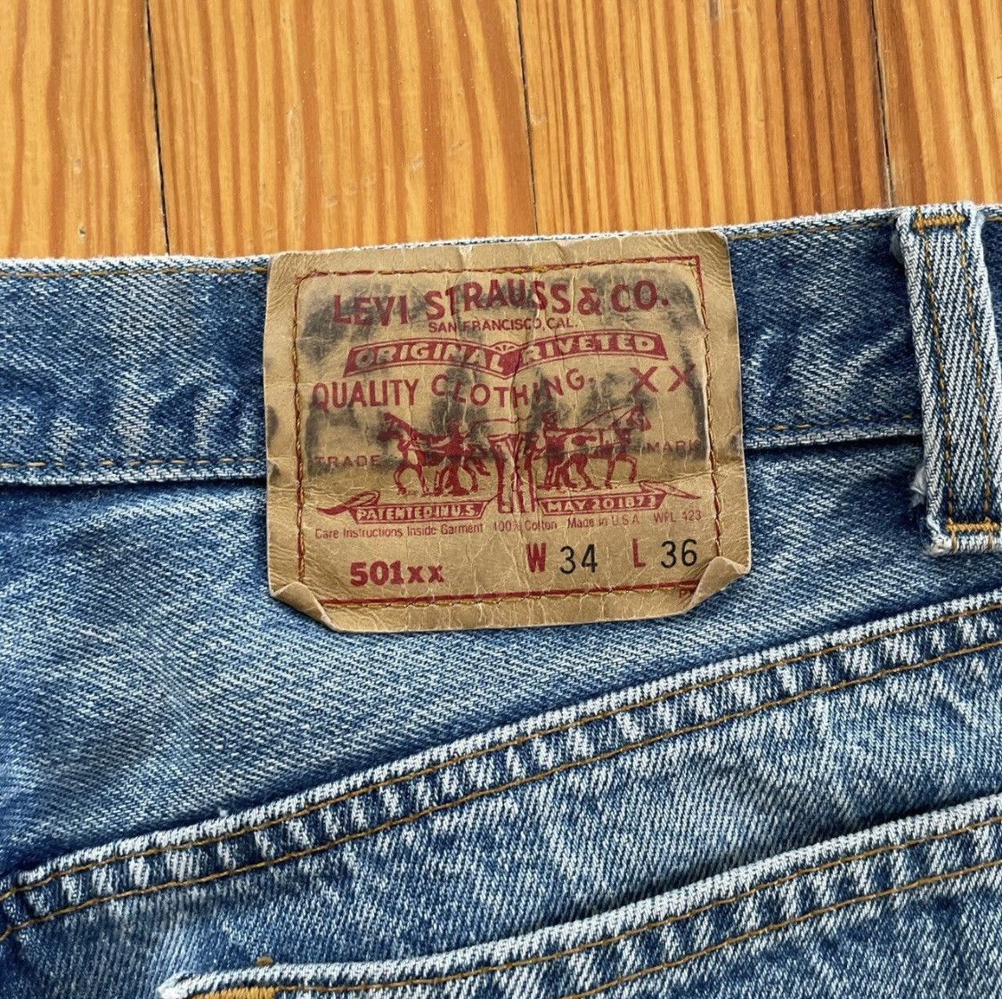 Levi's Thrashed Vintage Levis 501 Made In USA Distressed Light Wash Size US 32 / EU 48 - 4 Thumbnail