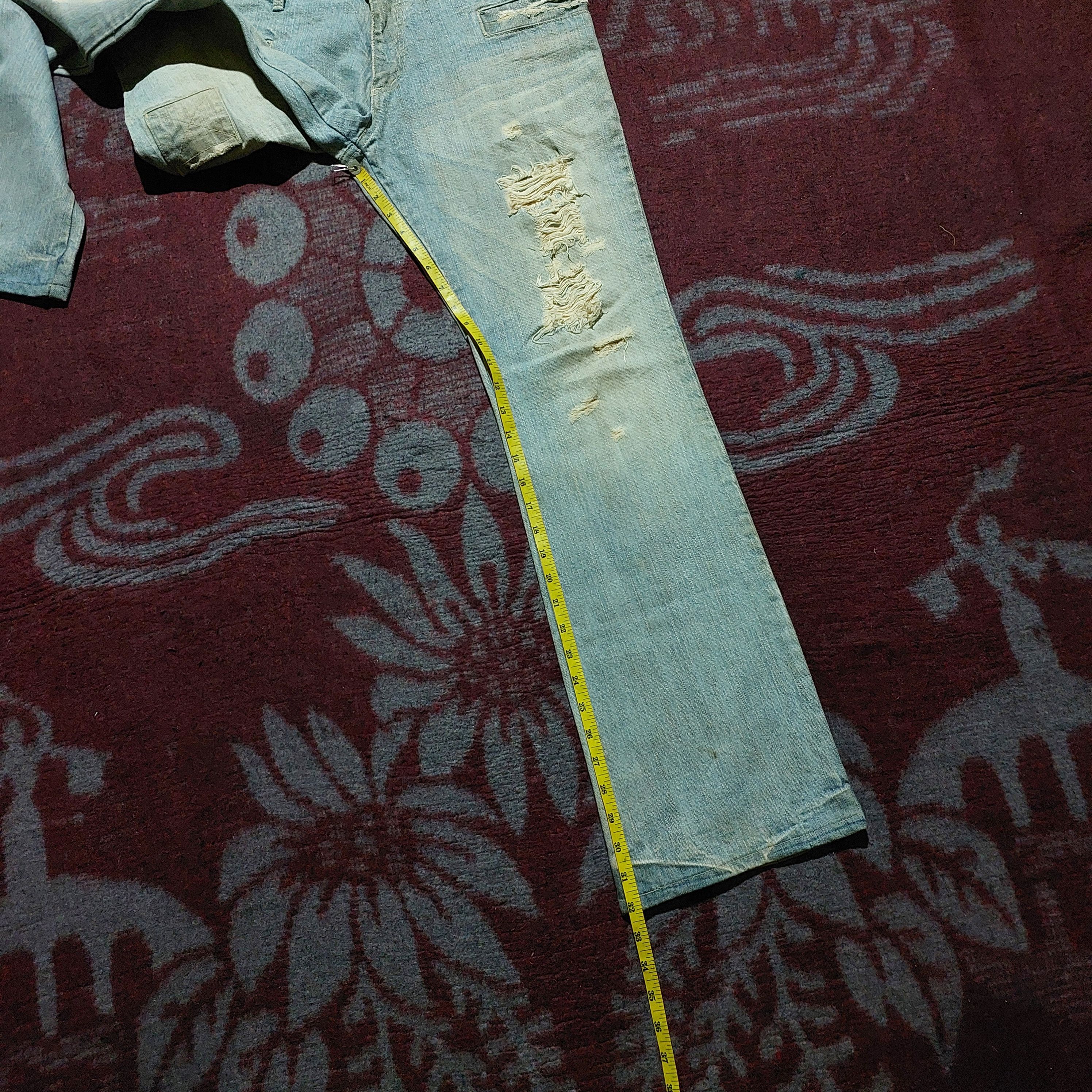 L7 Real Hip L7 Real Hip Distressed flared jeans Size US 32 / EU 48 - 16 Thumbnail