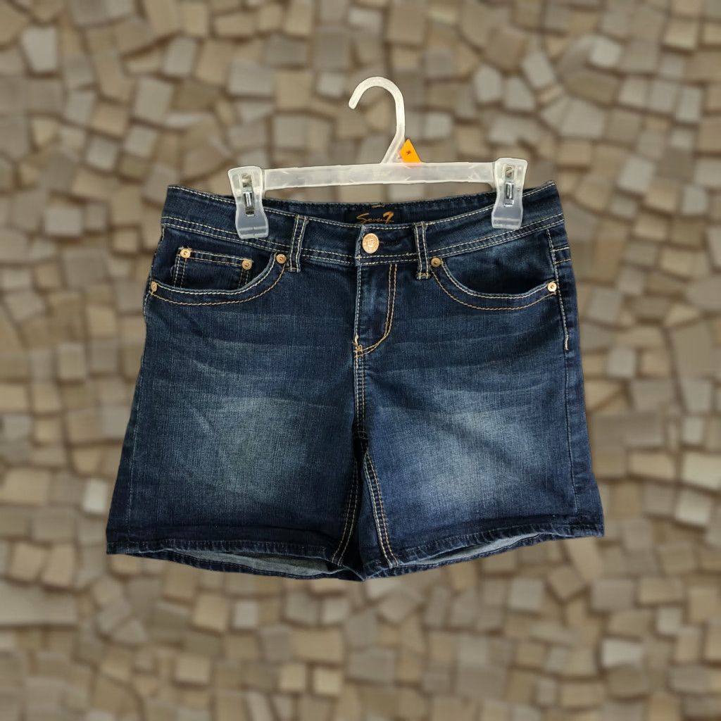 Vintage Seven7 Womens Size 8 Mid Rise Dark Wash Boyfriend Blue Jean Shorts Size 30" / US 8 / IT 44 - 1 Thumbnail