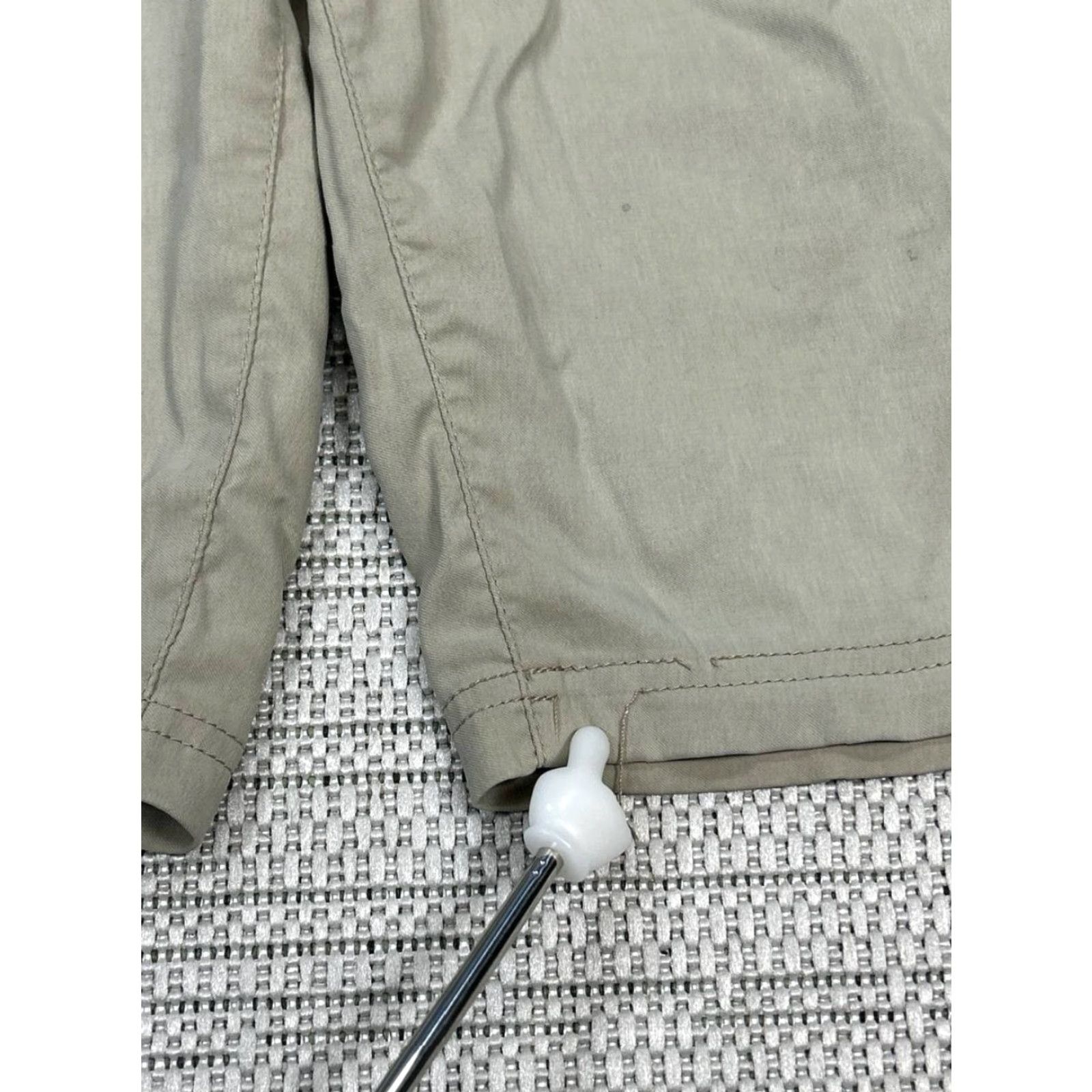 Prana prAna Breathe Cargo Shorts Mens Large Beige Logo Stretch Mid Rise HikingShorts Size US 33 - 3 Thumbnail