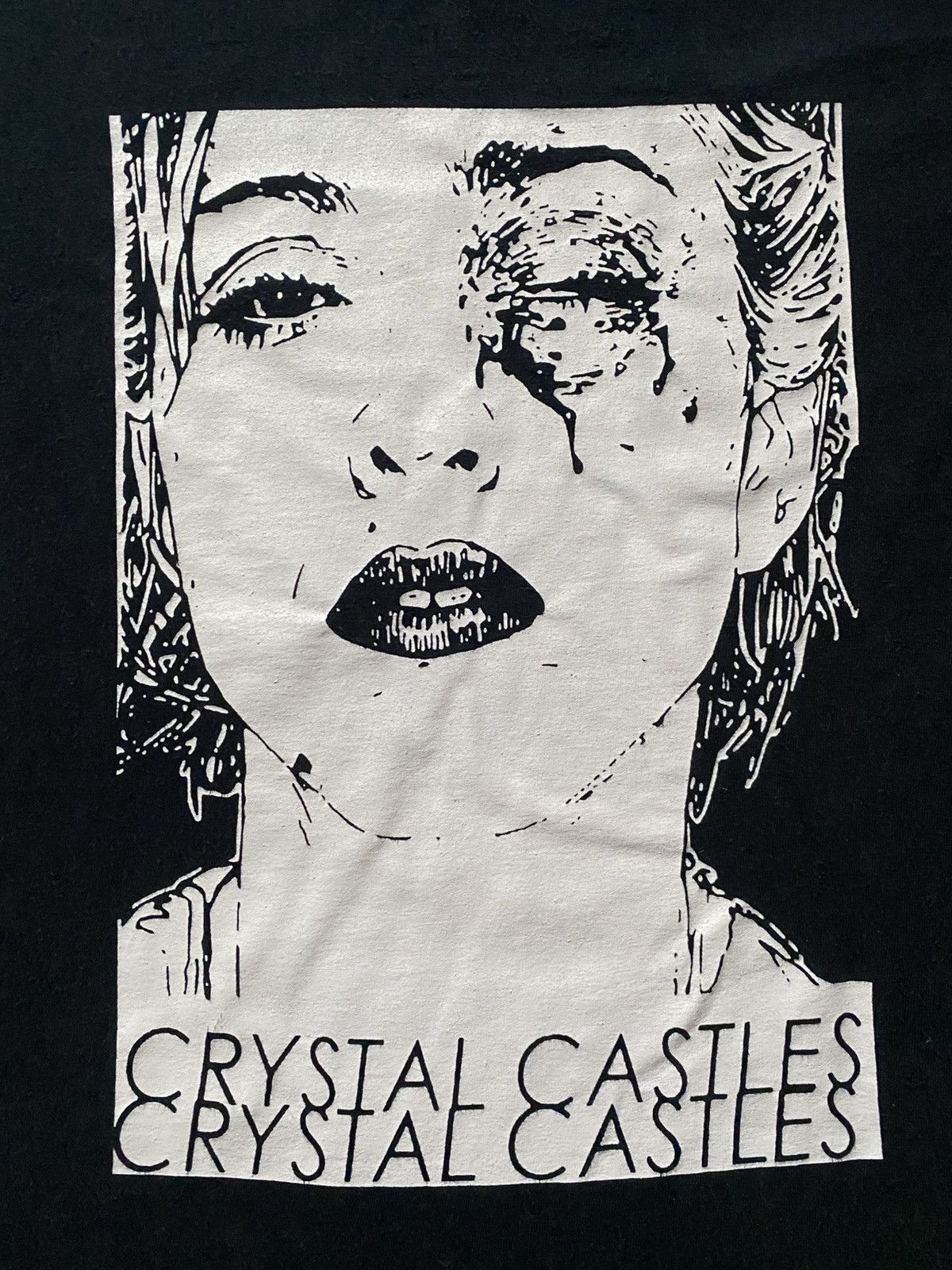 Band Tees Vintage Crystal Castles Madonna Alice Practice T-Shirt Tee M Size US M / EU 48-50 / 2 - 2 Thumbnail