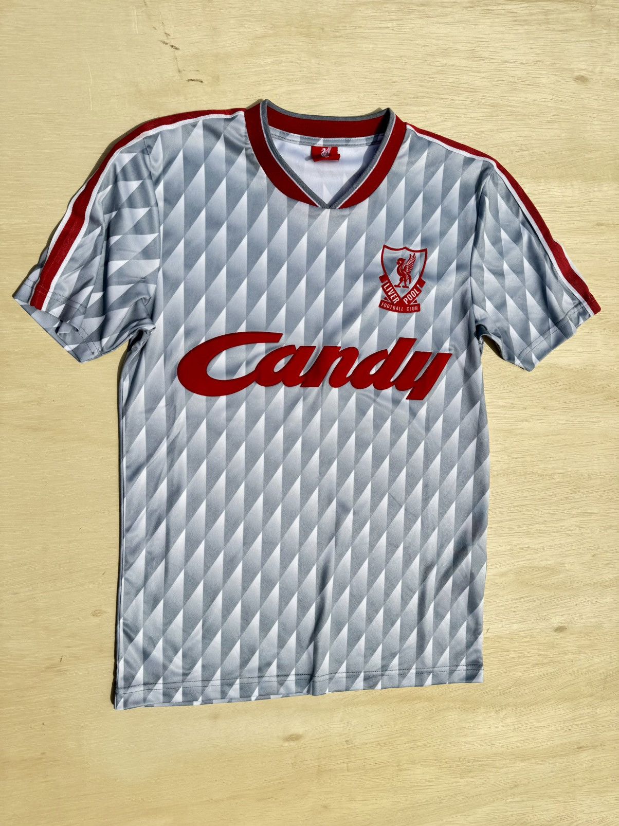 Vintage 1991 Candy FC Liverpool Retro Silver Soccer Jersey Size US S / EU 44-46 / 1 - 2 Thumbnail
