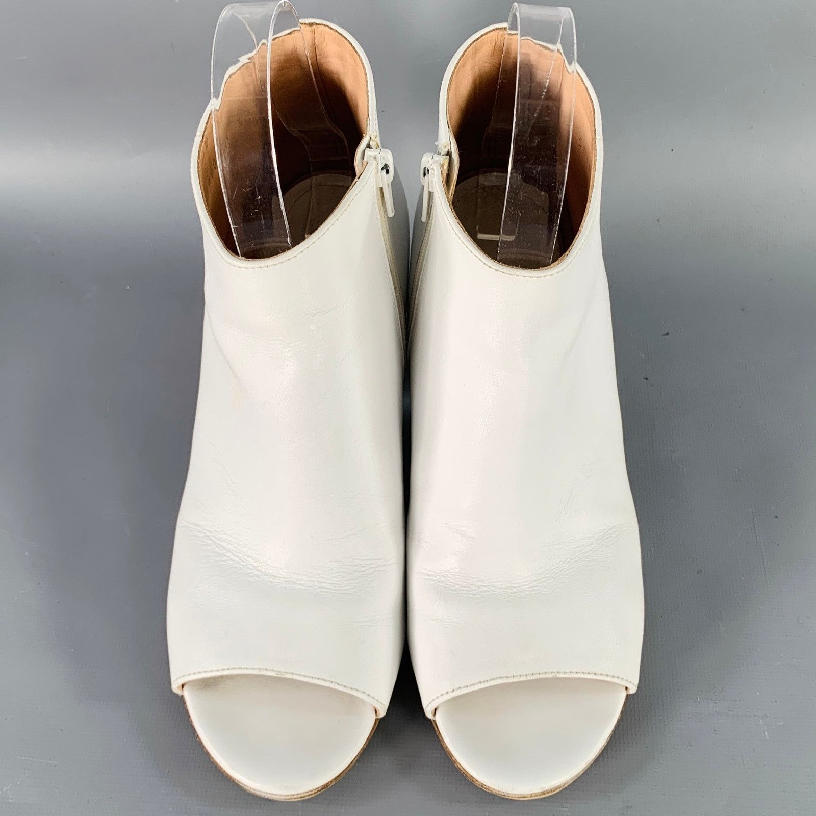 Maison Margiela MAISON MARTIN MARGIELA Size 7 White Leather Peep Toe Boots Size US 7 / IT 37 - 4 Thumbnail