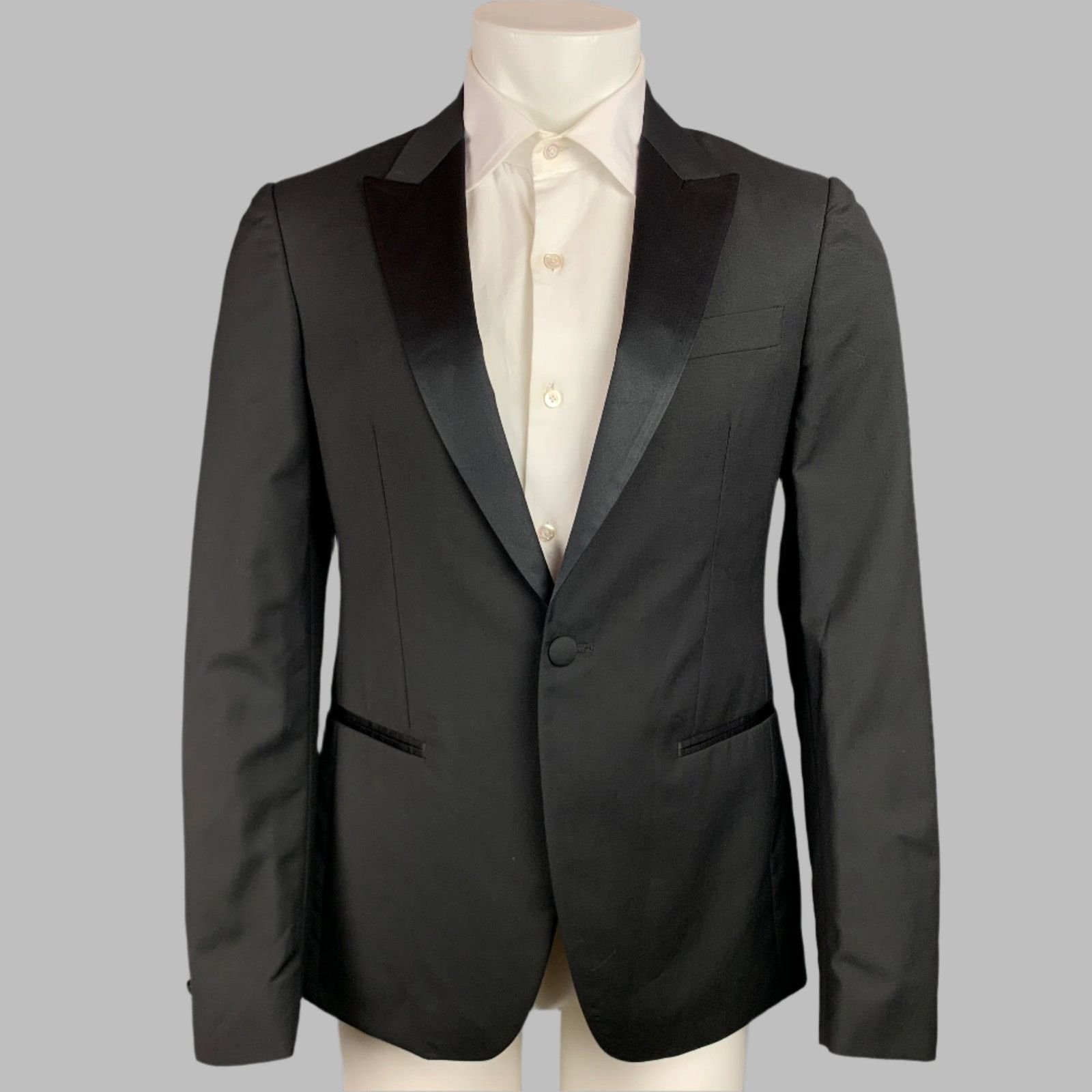 John Varvatos Size 38 Black Wool Mohair Peak Lapel Sport Coat Size 38R - 1 Thumbnail