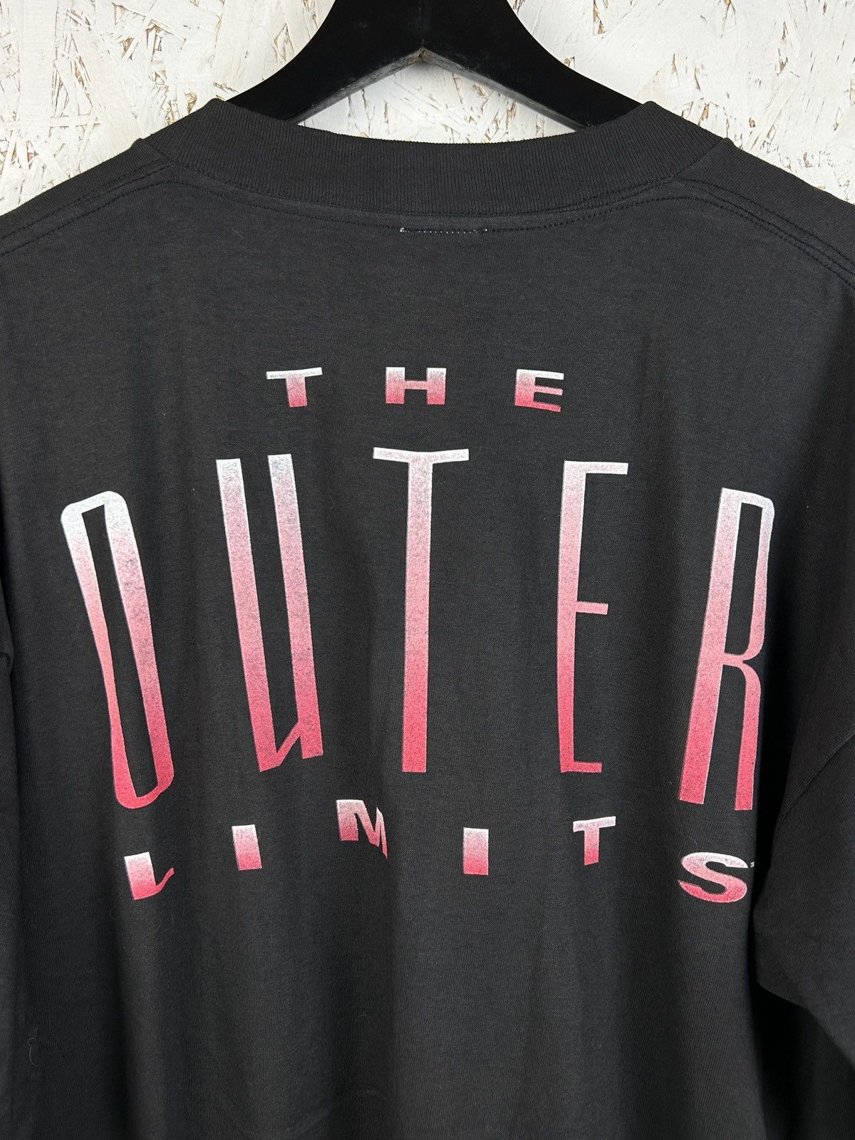 Band Tees 90s Vintage The Outer Limits 1995 TV Series Promo T-Shirt Size US XL / EU 56 / 4 - 6 Thumbnail