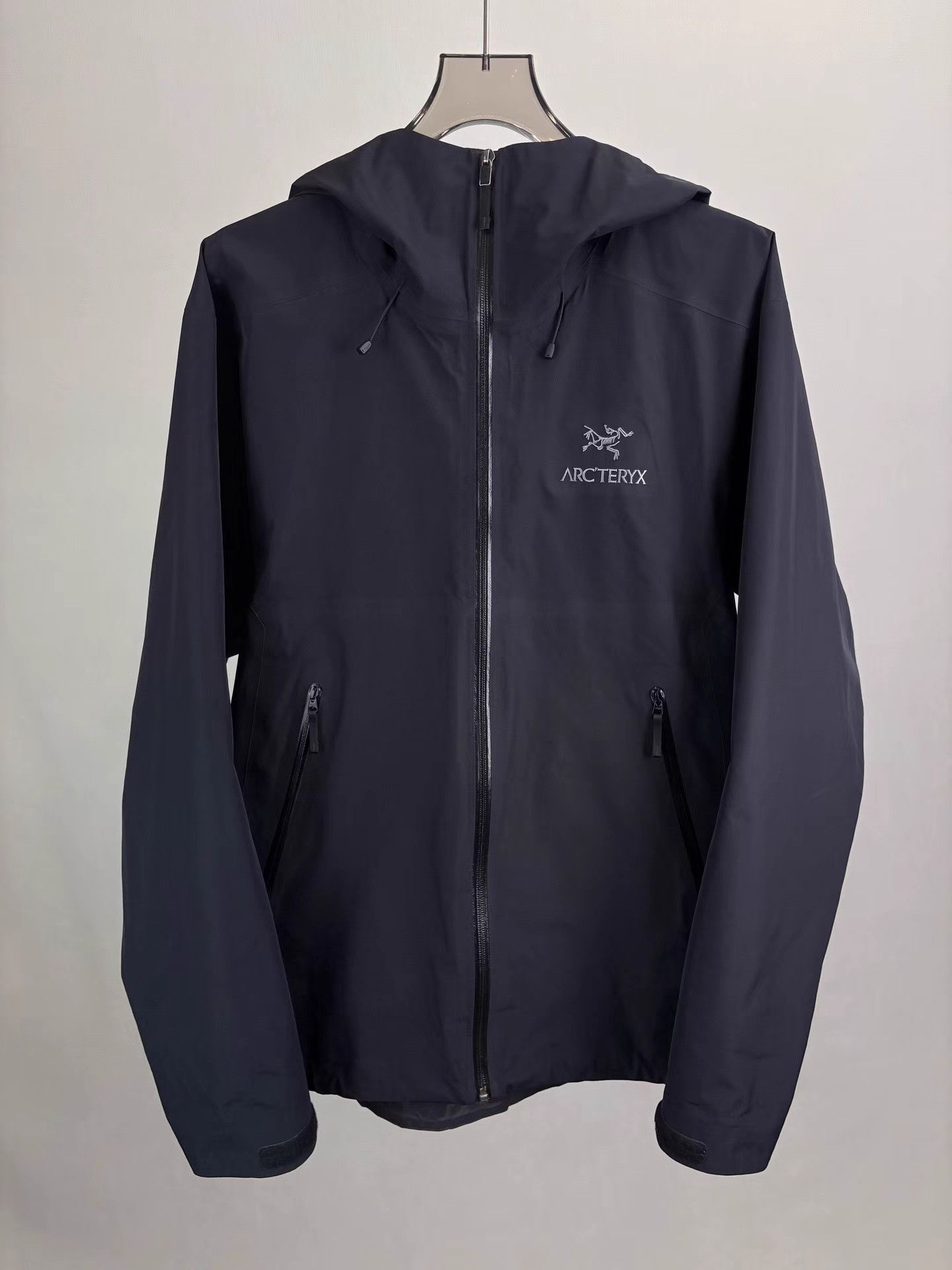 Arc'teryx ARCTERYX BETA LT Black Jacket Size US L / EU 52-54 / 3 - 1 Thumbnail