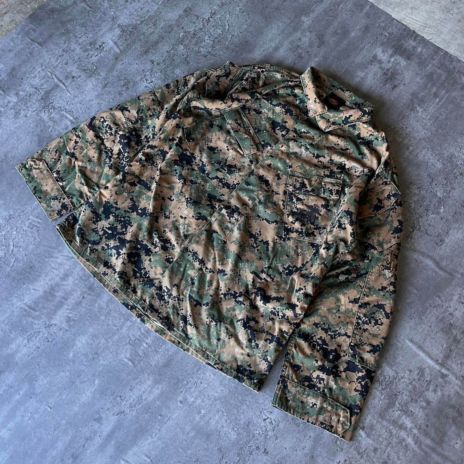Vintage Crazy Vintage Y2K Digital Camouflage Technical Cargo Jacket Size US L / EU 52-54 / 3 - 2 Thumbnail