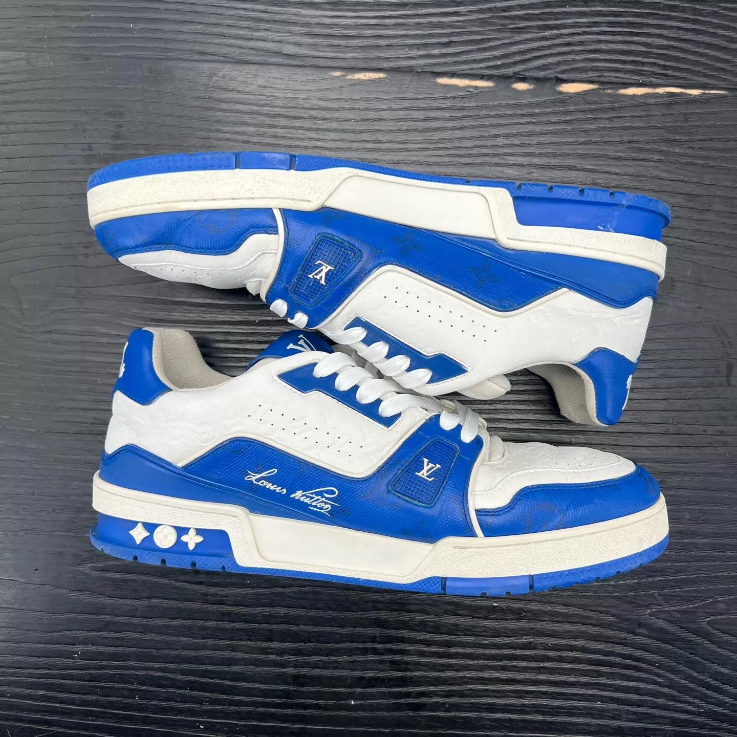 Louis Vuitton LV Trainer White & Blue Embossed 42 Size US 9 / EU 42 - 3 Thumbnail
