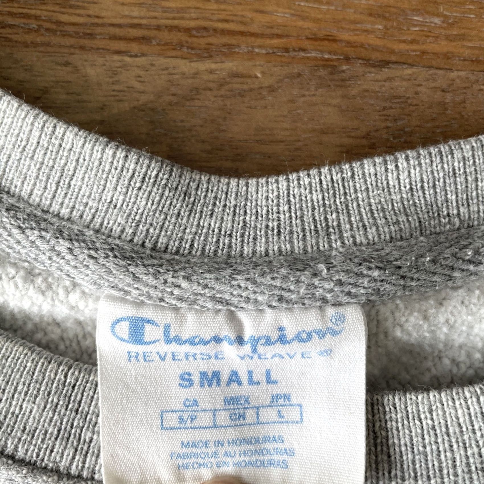 Champion Champion Reverse Weave Sweatshirt Womens Small Gray Fleece Pullover Crew Neck Long Sleeve Regular Fit Logo Solid Vintage? No—remove mystery. Size S / US 4 / IT 40 - 3 Thumbnail