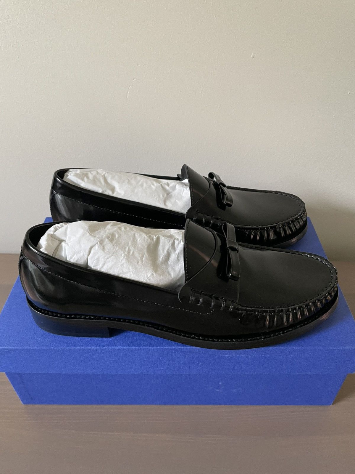 Stuart Weitzman Stuart Weitzman Lottie Bow Loafer Size US 9 / IT 39 - 2 Thumbnail