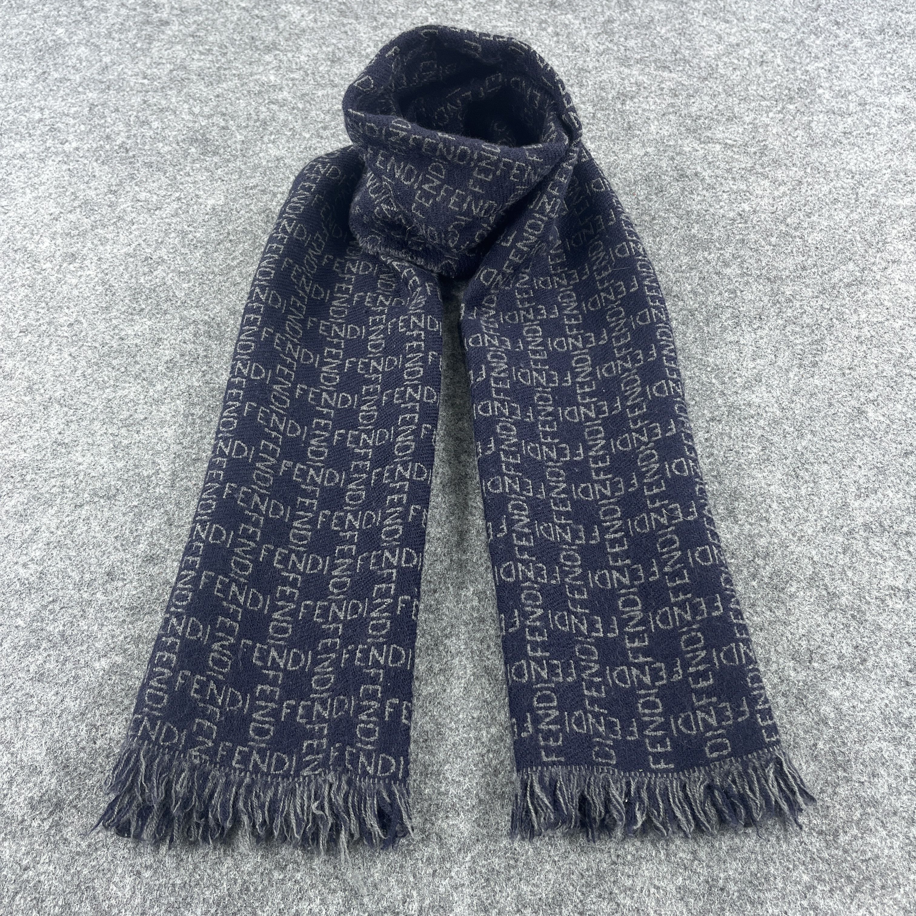 Other Missing Tab Fendi Scarf / Muffler/ Neckwear T1225 Size ONE SIZE - 1 Thumbnail