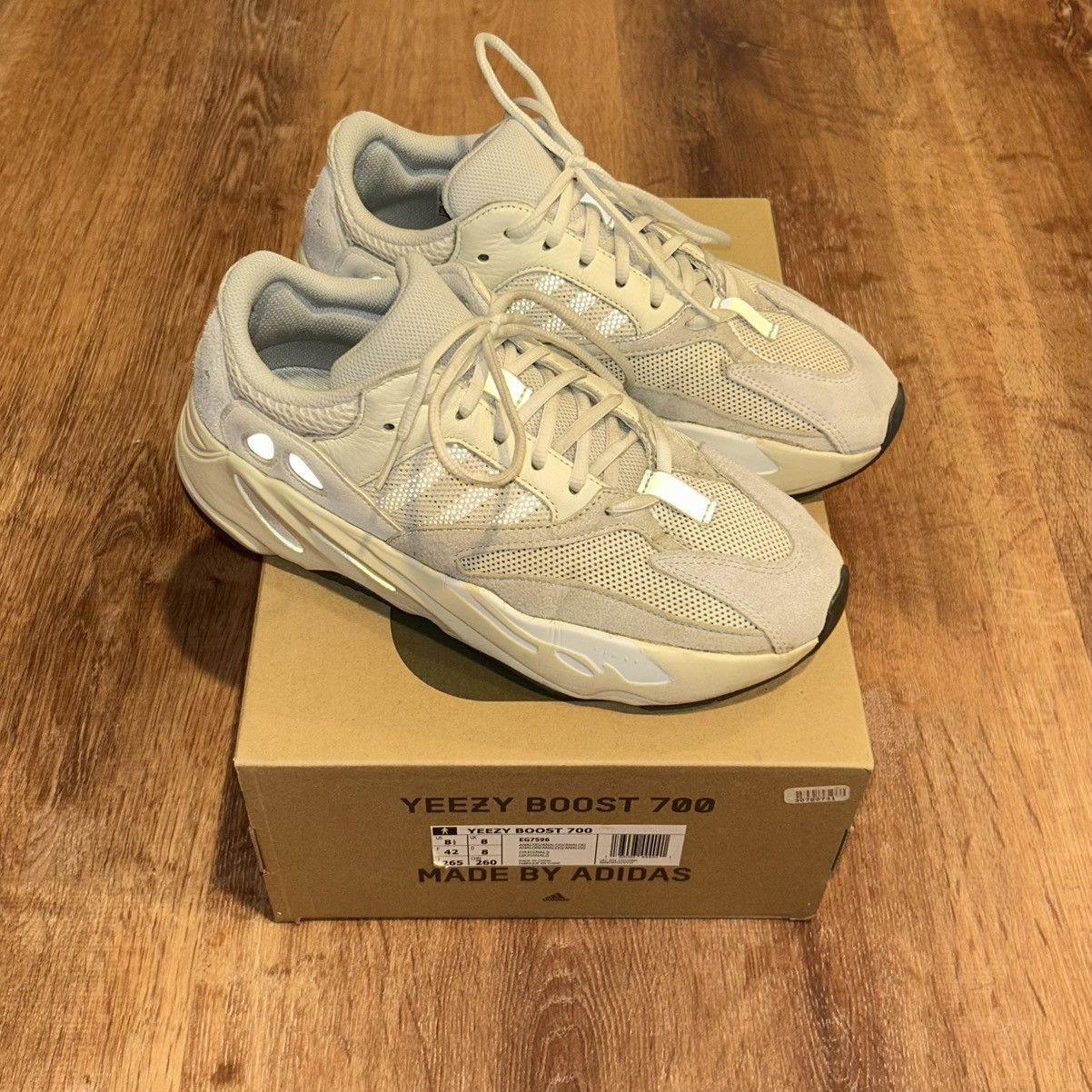 Yeezy Yeezy 700 V1 Analog Size US 8.5 / EU 41-42 - 2 Thumbnail