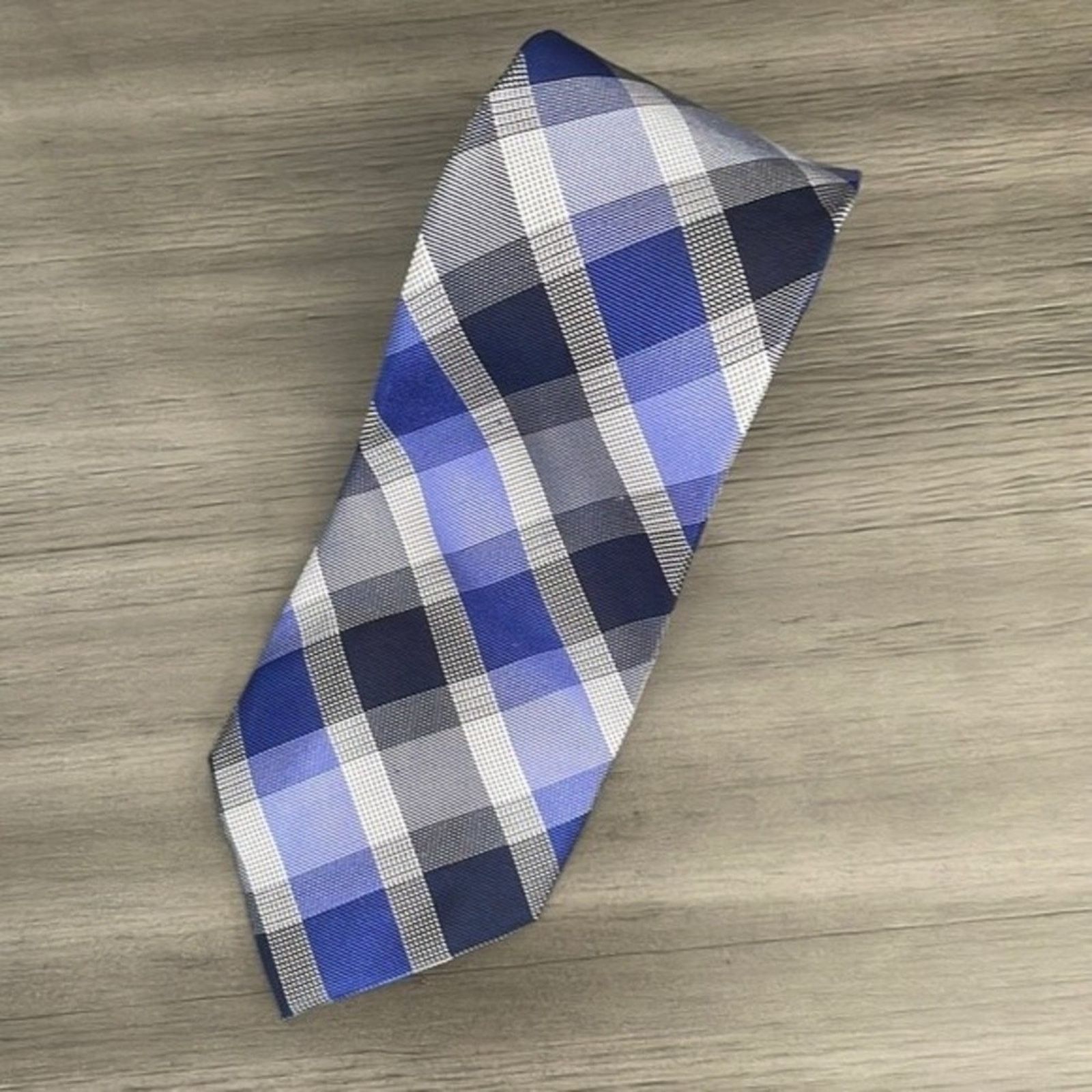 Calvin Klein Calvin Klein Neck Tie Mens Plaid Silk Formal Business Casual Size ONE SIZE - 1 Thumbnail