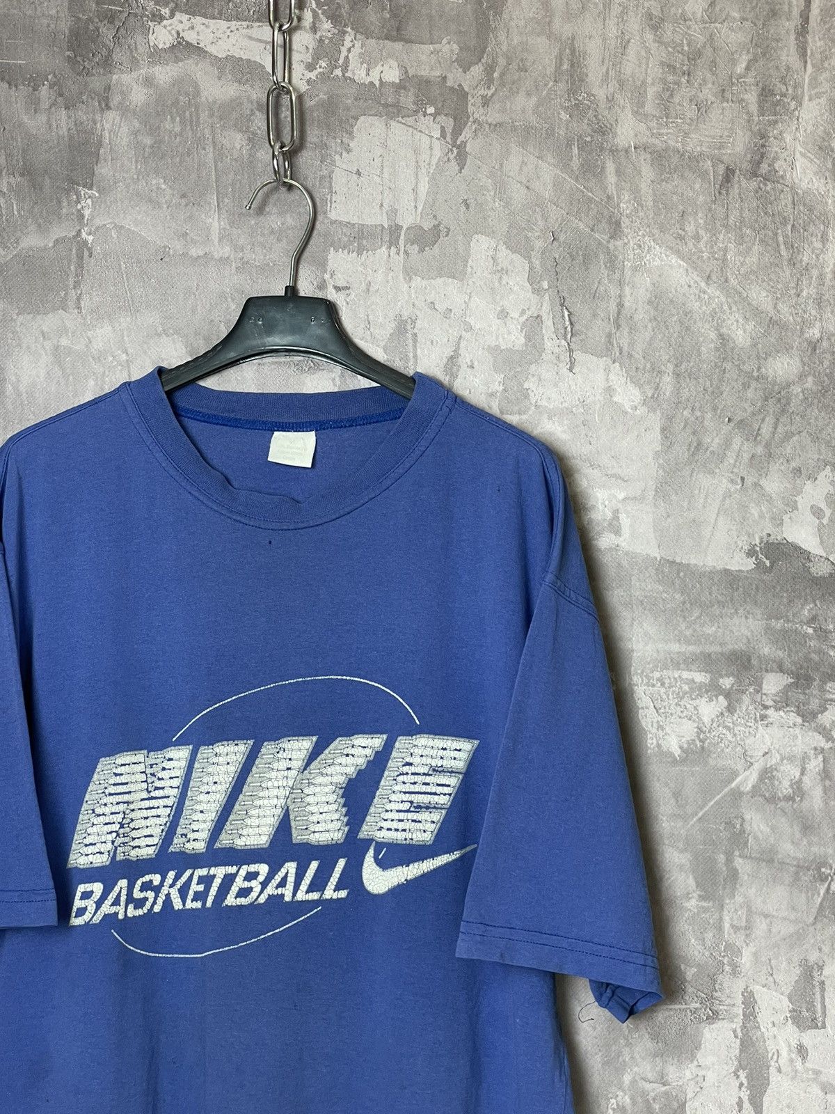 Nike × Vintage Y2K Vintage NIKE Basketball Spell Out Big Logo T-Shirt SizeL Size US L / EU 52-54 / 3 - 3 Thumbnail