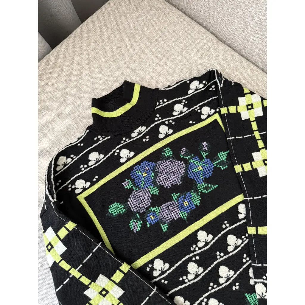 Versace Gianni Versace Wool & Cashmere Floral Knit Jumper – IT42 Size M / US 6-8 / IT 42-44 - 4 Thumbnail