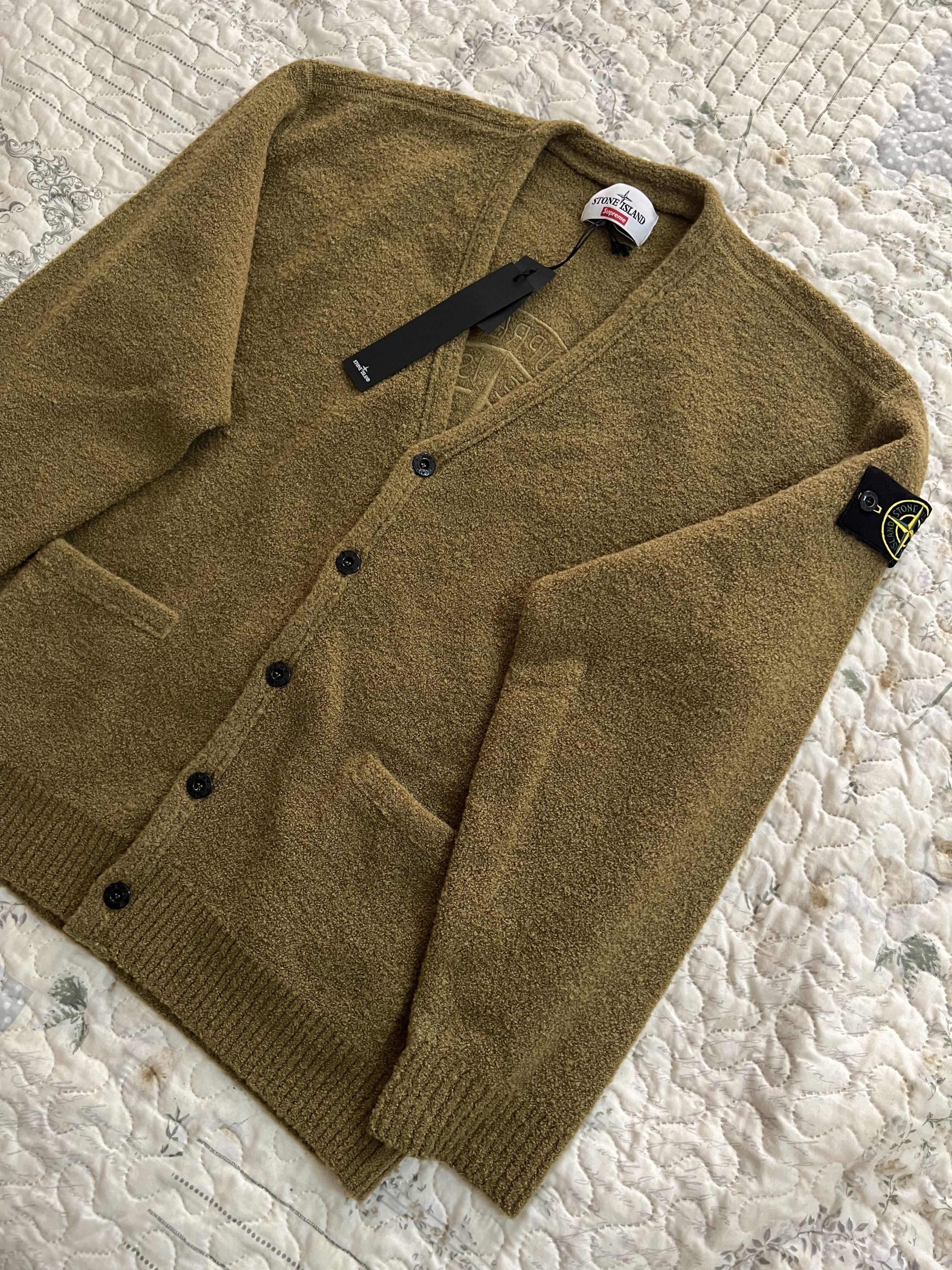 Stone Island × Supreme Supreme Stone Island Bouclé Cardigan olive M Size US M / EU 48-50 / 2 - 6 Thumbnail