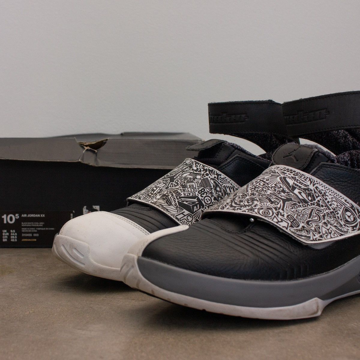 Air Jordan 20 Retro Playoff Men's 310455 - 003 BLACK/WHITE