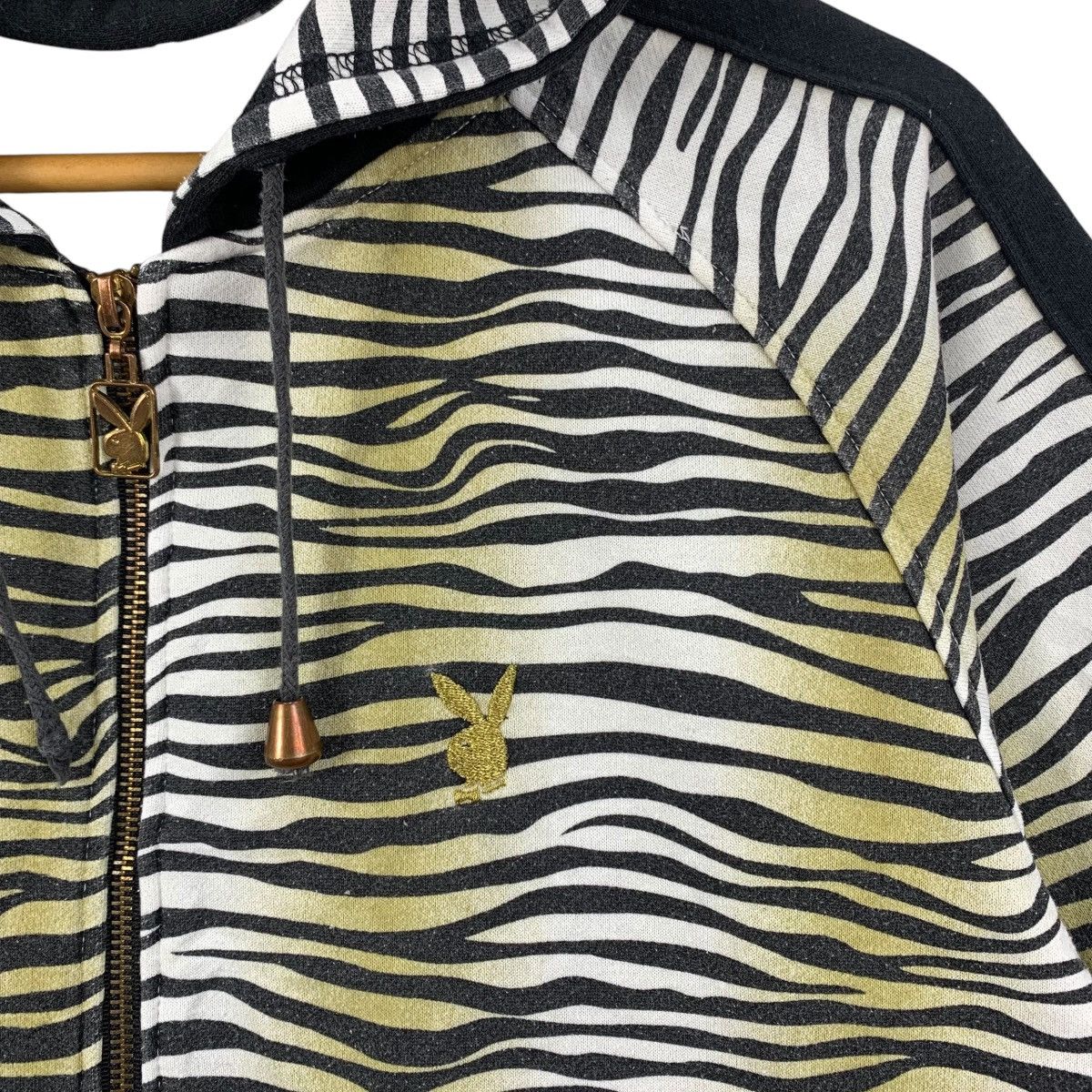 Playboy Vintage PLAYBOY Tiger Stripes Overprint Short Sleeve Hoodie Size US M / EU 48-50 / 2 - 5 Thumbnail