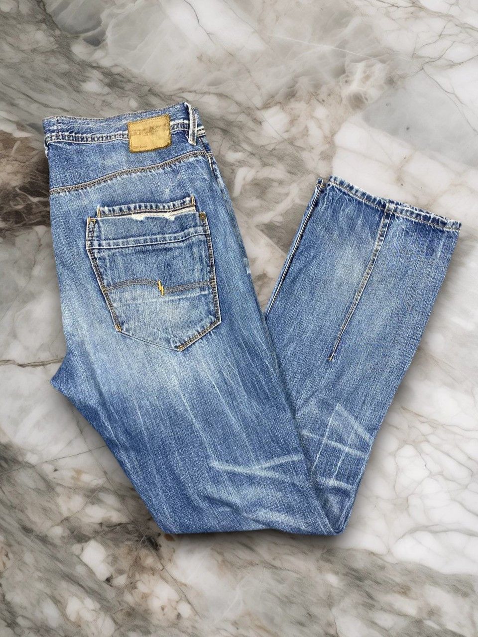 Bershka bershka distressed denim selvedgeon pocket nice design Size US 38 / EU 54 - 1 Thumbnail