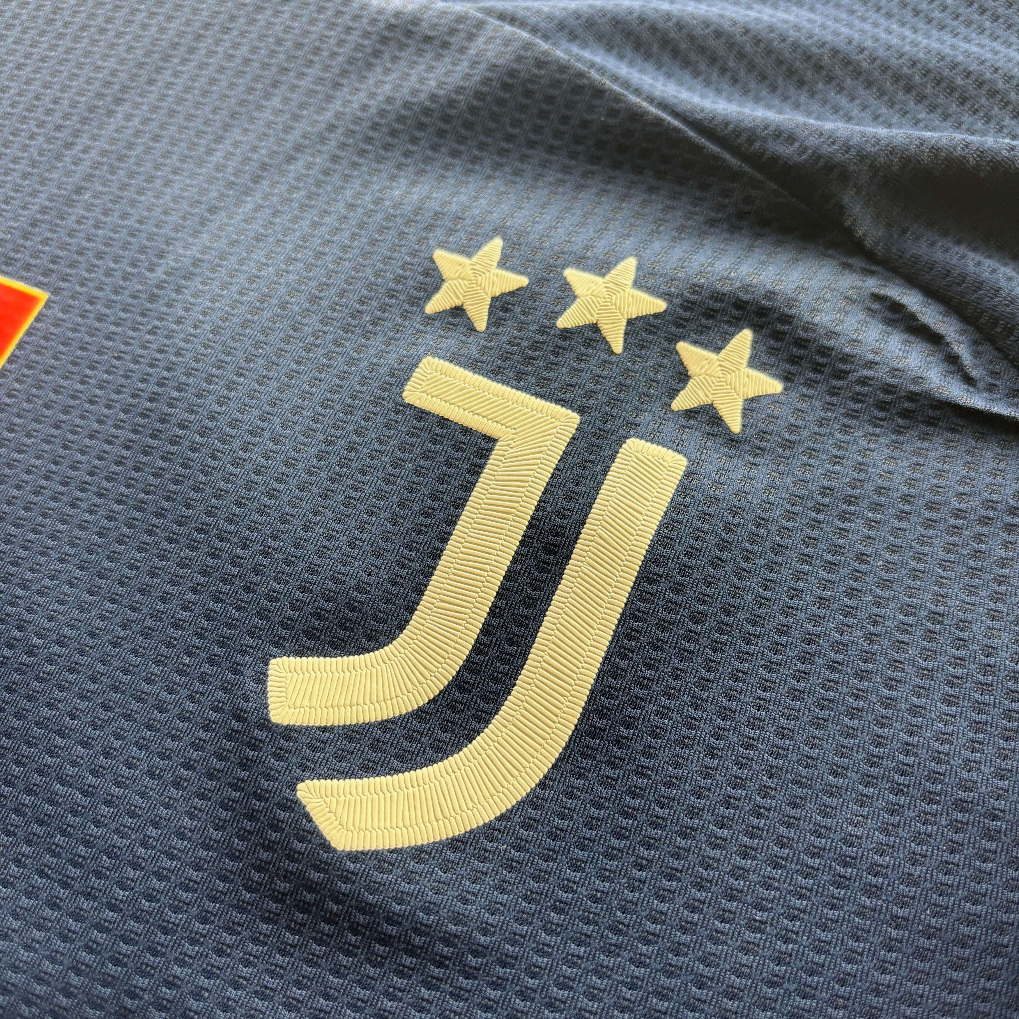 Adidas Juventus 2020-21 Adidas away McKennie football jersey size 7 Size US M / EU 48-50 / 2 - 4 Thumbnail