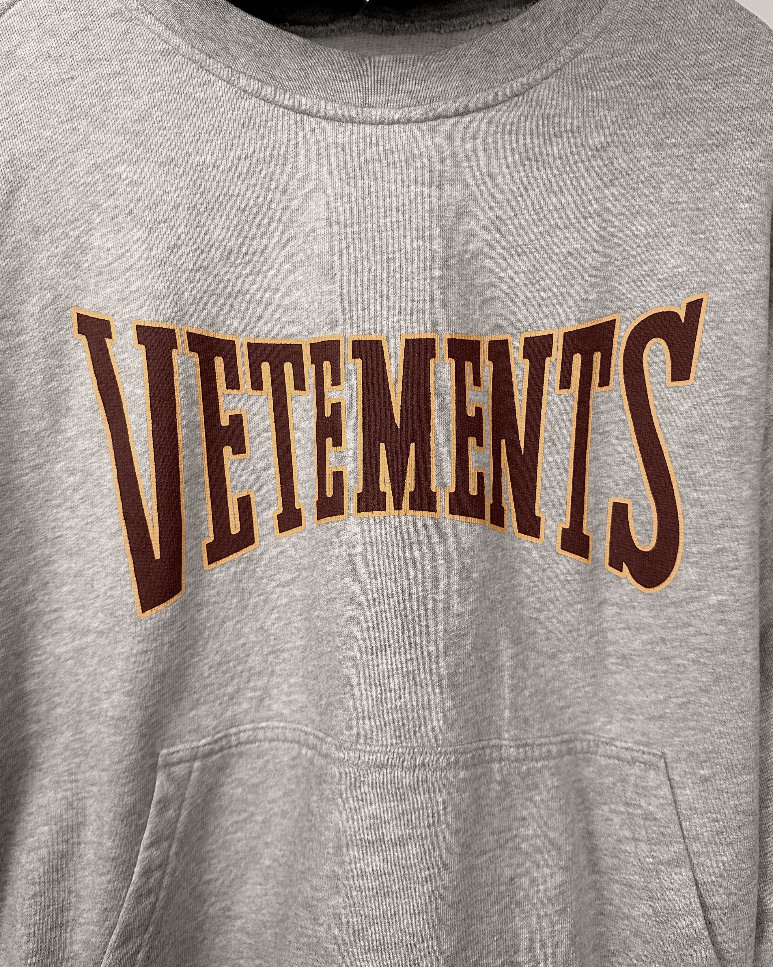 Vetements Vetements Champion Logo Reversible Cropped Hoodie Size US M / EU 48-50 / 2 - 4 Thumbnail