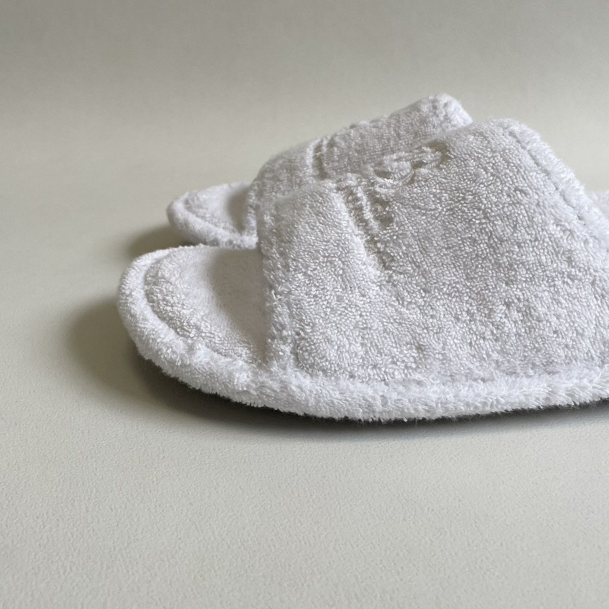Balenciaga White Terry Cotton ‘Hotel Slippers’ Size US 9 / EU 42 - 2 Thumbnail