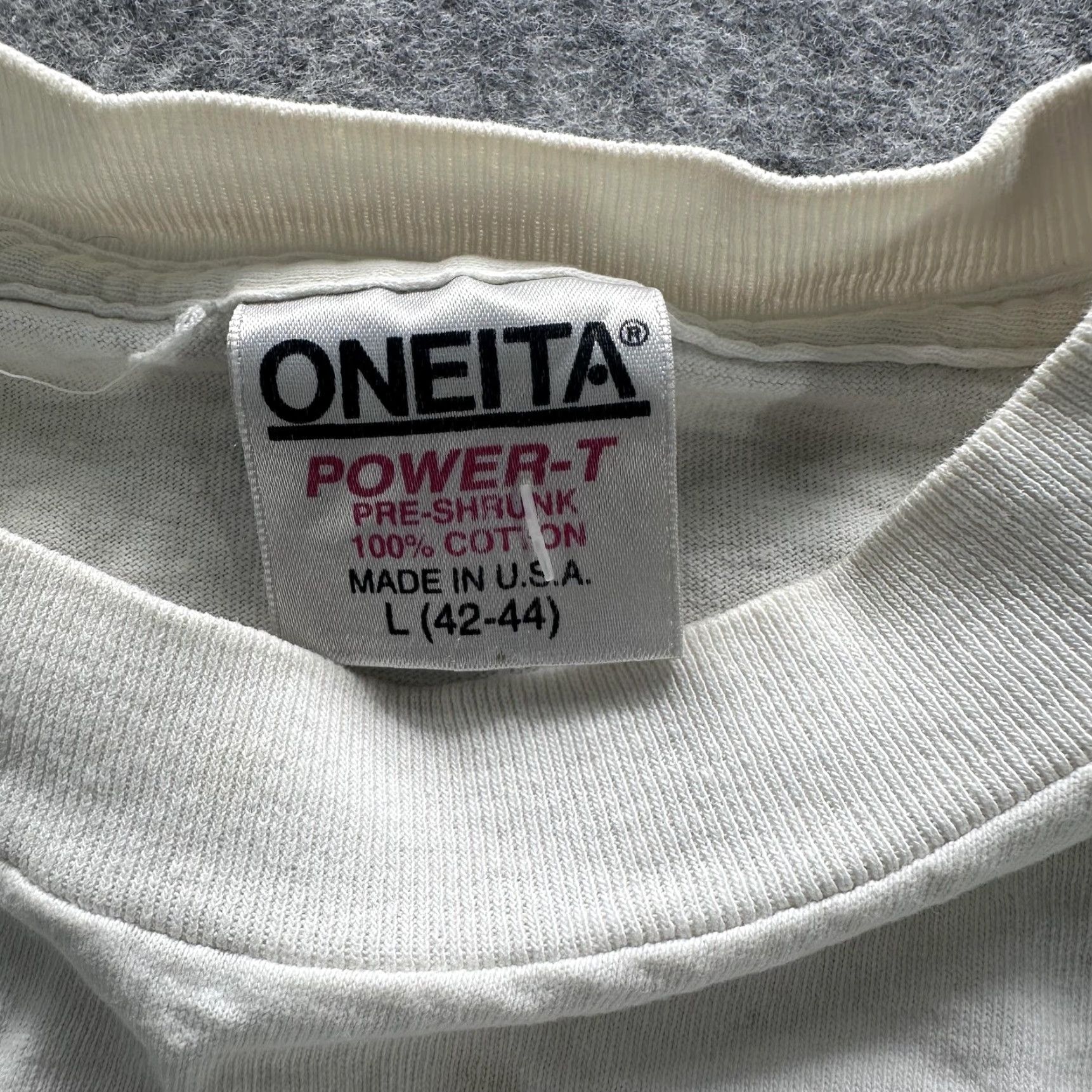 Vintage VINTAGE Oneita Maui Hawaii Shirt Mens L White Floral Embroidered USA 90s Size US L / EU 52-54 / 3 - 5 Thumbnail