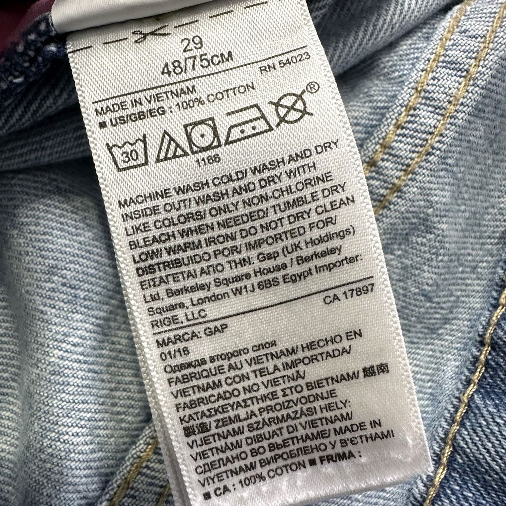 Gap Gap 1969 Denim Shorts Womens 8 29x3 Mid Rise Cut-Off 5-Pocket Style Button Closure Blue 3 Inseam Size 30" / US 8 / IT 44 - 5 Thumbnail