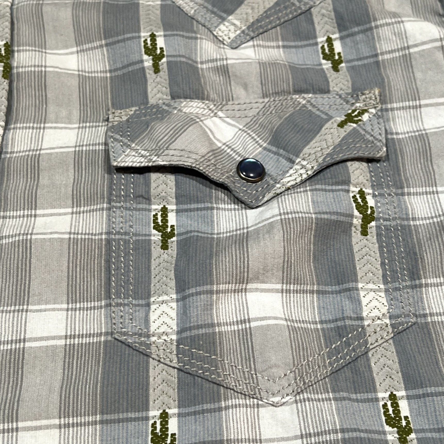 Vintage Moon Shine By Brad Paisley Pearl Snap Western Men’s Large Plaid Cactus Go West Shirt mens Large Blue Cotton Embroidered Western Cactus Go West Shirt Size US L / EU 52-54 / 3 - 4 Thumbnail