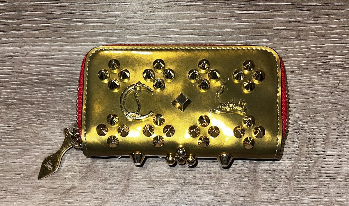 image of Christian Louboutin Coin Pouch in Gold, Women's
