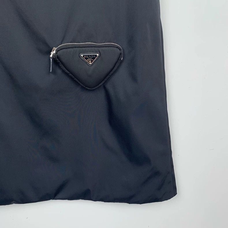 Prada Prada Logo triangle bag black suspender dress 2501-Nextarro Size XS / US 0-2 / IT 36-38 - 4 Thumbnail