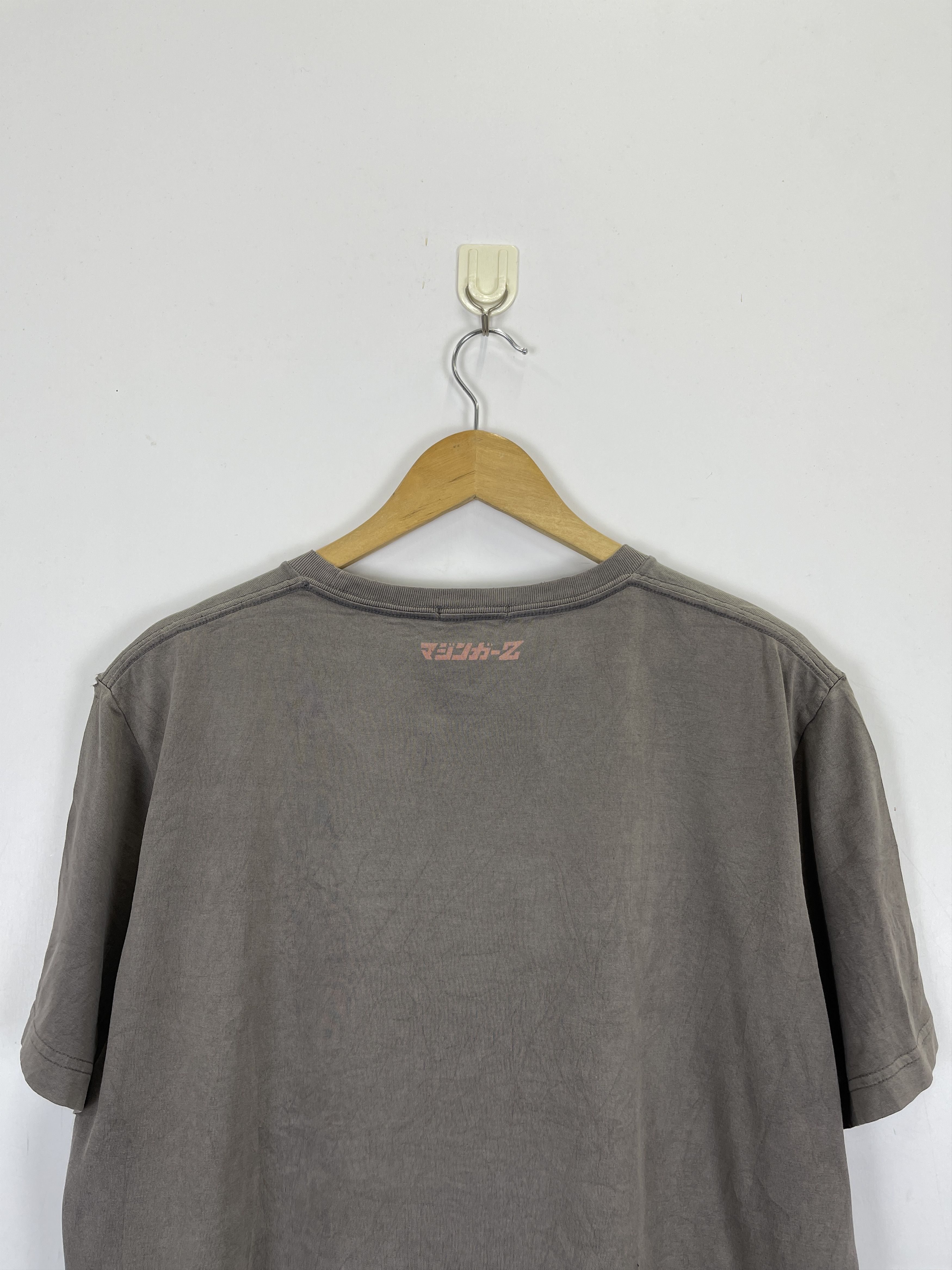 Uniqlo Vintage Uniqlo Mazinger Z Anime Japanese T-Shirt TA0437 Size US XL / EU 56 / 4 - 4 Thumbnail