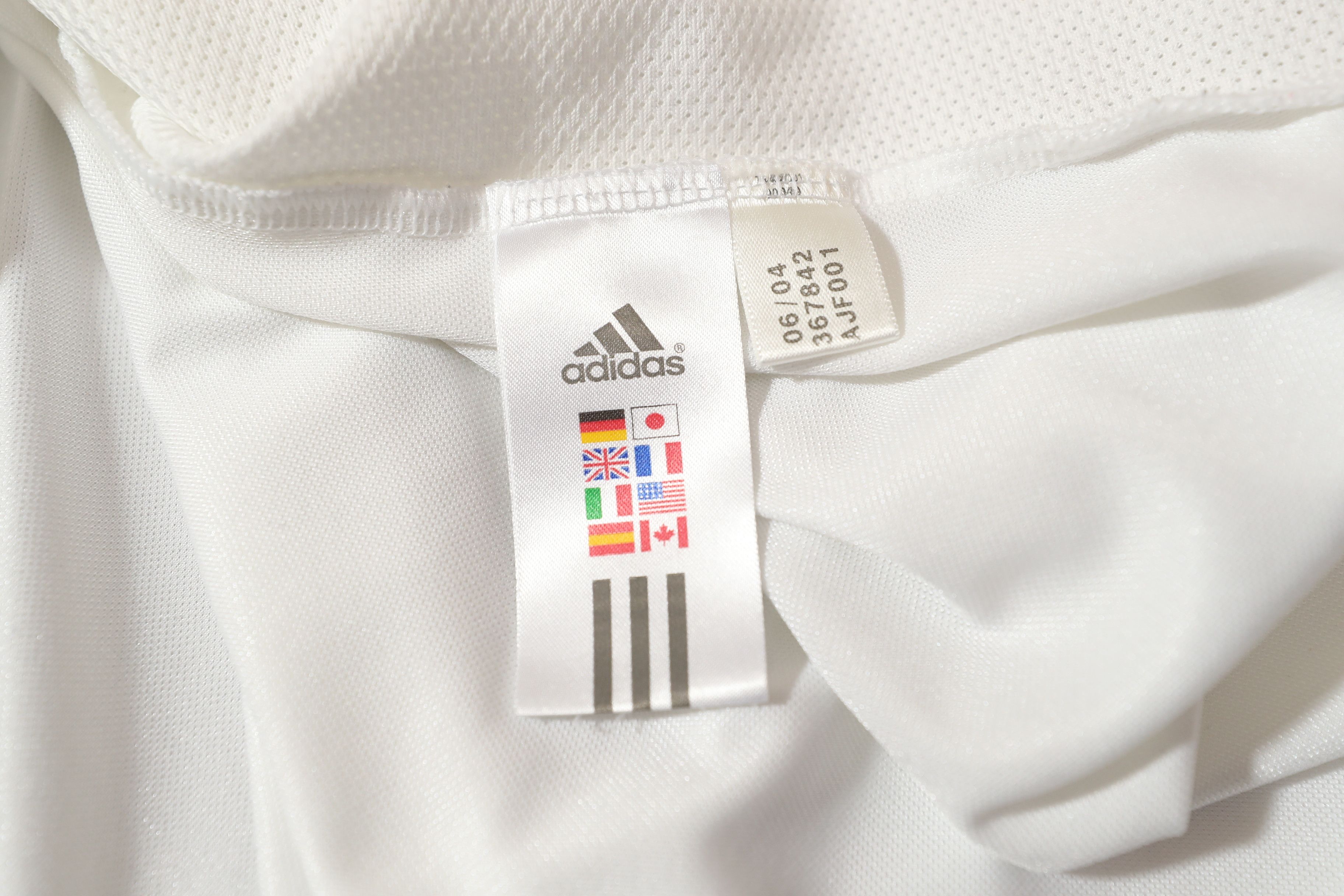 Adidas 2003-04 Real Madrid Home Shirt Ronaldo #9 (XL) Size US XL / EU 56 / 4 - 15 Thumbnail