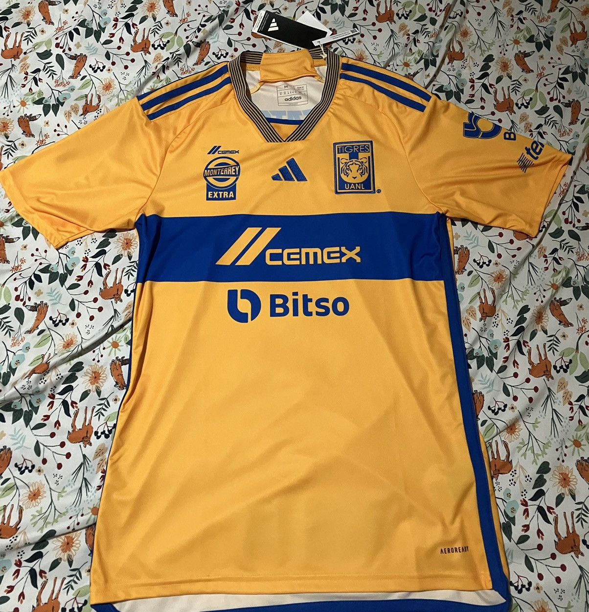 Adidas Mens Adidas Tigres 23/24 Home Jersey Sz M Size US M / EU 48-50 / 2 - 1 Thumbnail