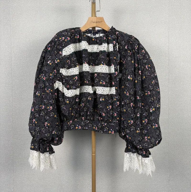 Louis Vuitton Louis Vuitton Floral Cotton T-Shirt for Women 0089 Size XS / US 0-2 / IT 36-38 - 1 Thumbnail