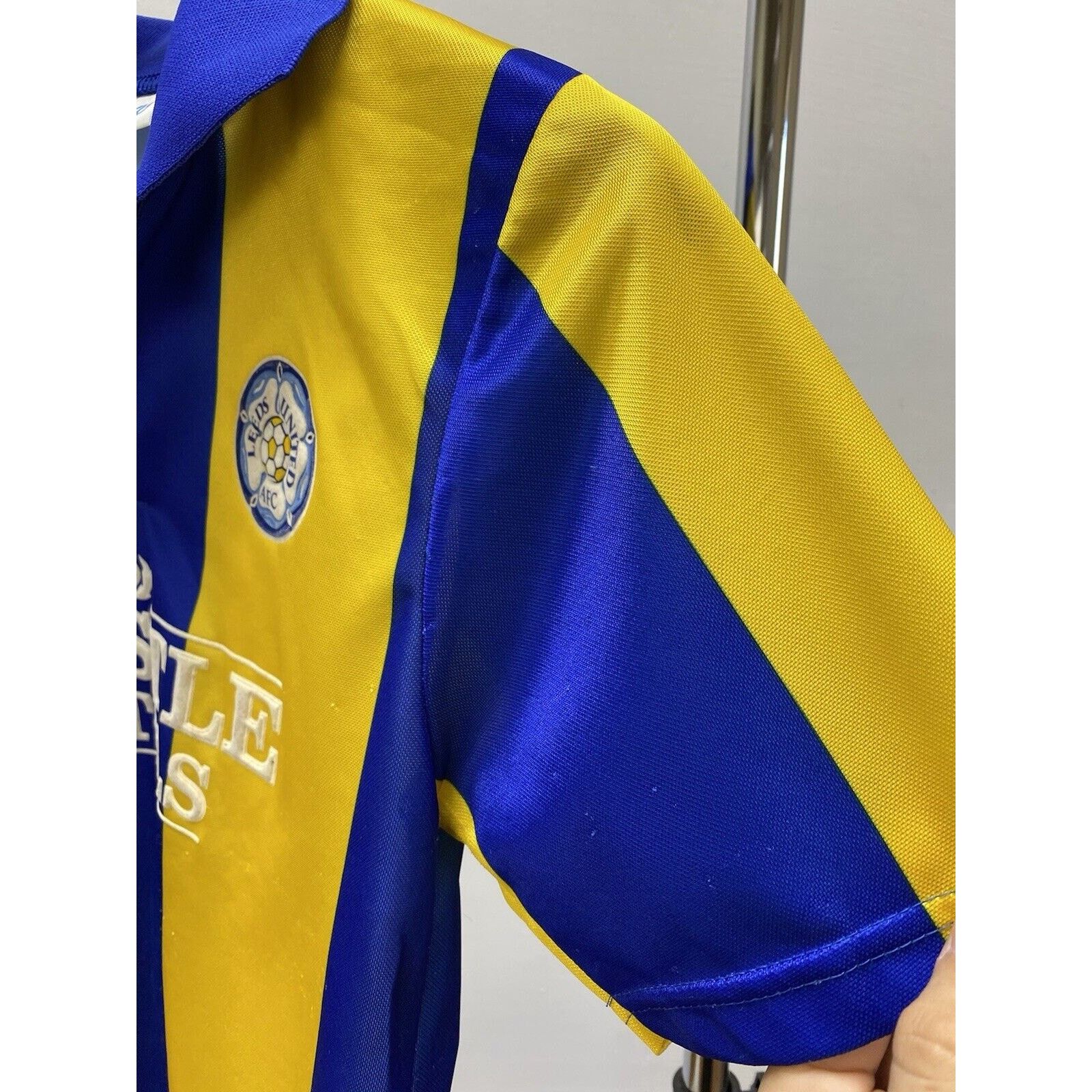 Asics Vintage Leeds United 1993 1995 Away Soccer Jersey Kids Boys Size US XXS / EU 40 - 17 Thumbnail