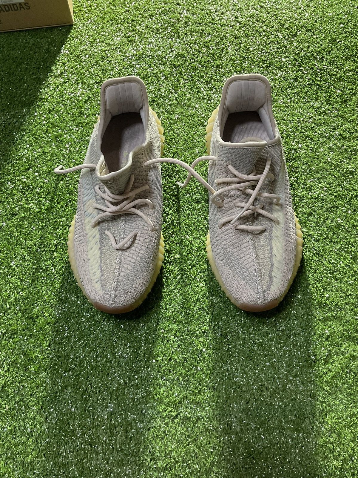 Yeezy Adidas Yeezy Boost 350 V2 Citrin Size US 10.5 / EU 43-44 - 3 Thumbnail