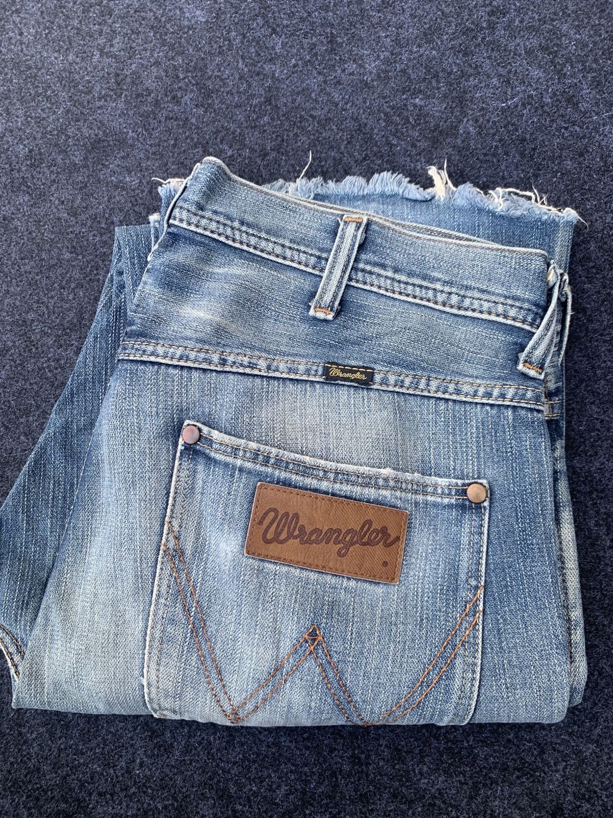 Wrangler Vintage Flare Wrangler lights wash jeans. Size US 36 / EU 52 - 9 Thumbnail