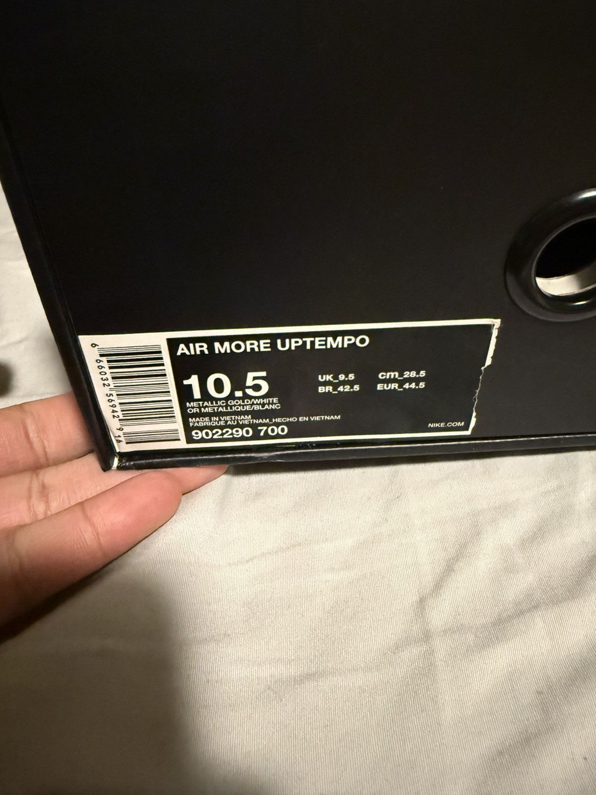 Nike × Supreme Nike Supreme Uptempo Metallic Gold Size US 10.5 / EU 43-44 - 6 Thumbnail